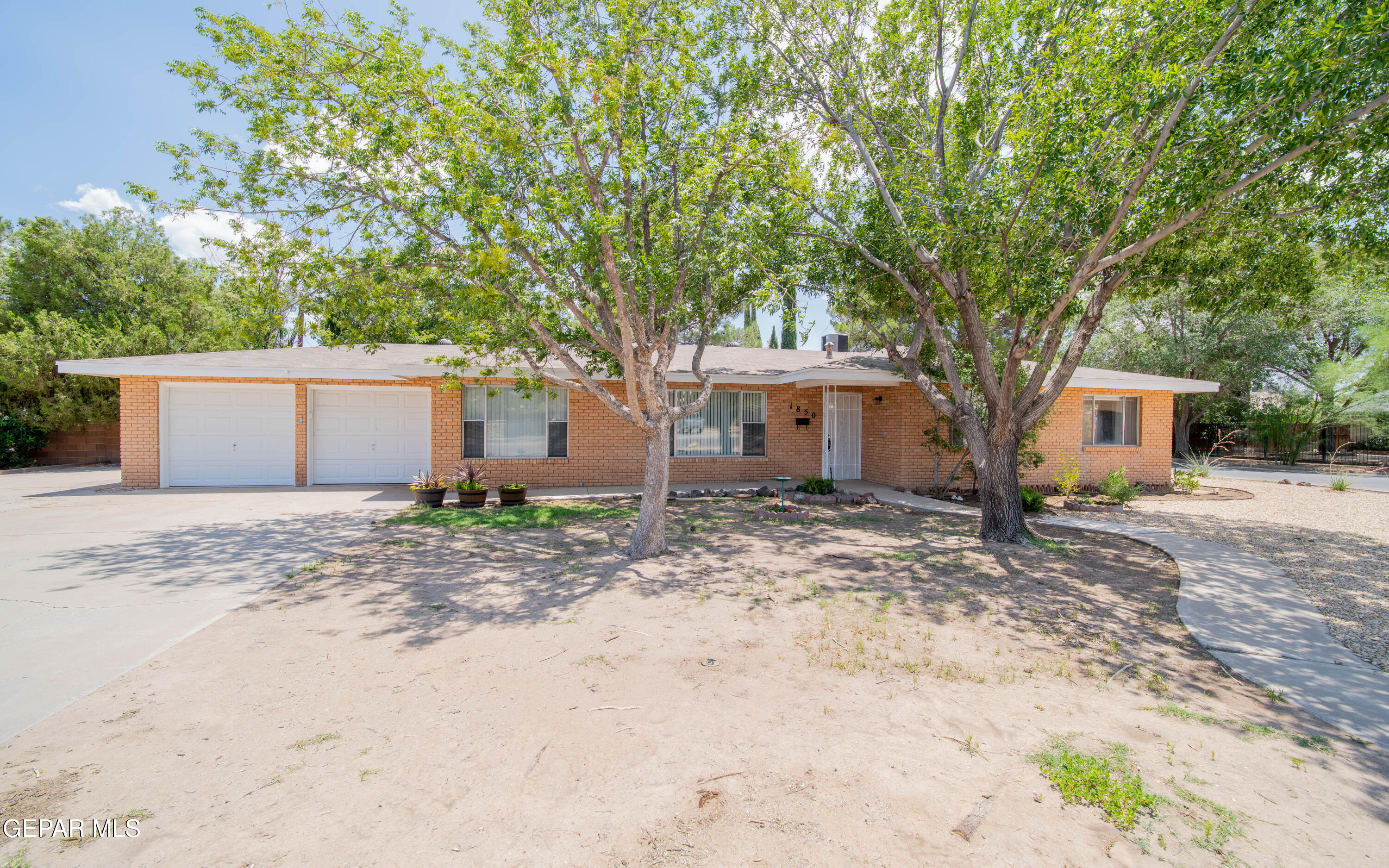 1850 Debby Circle