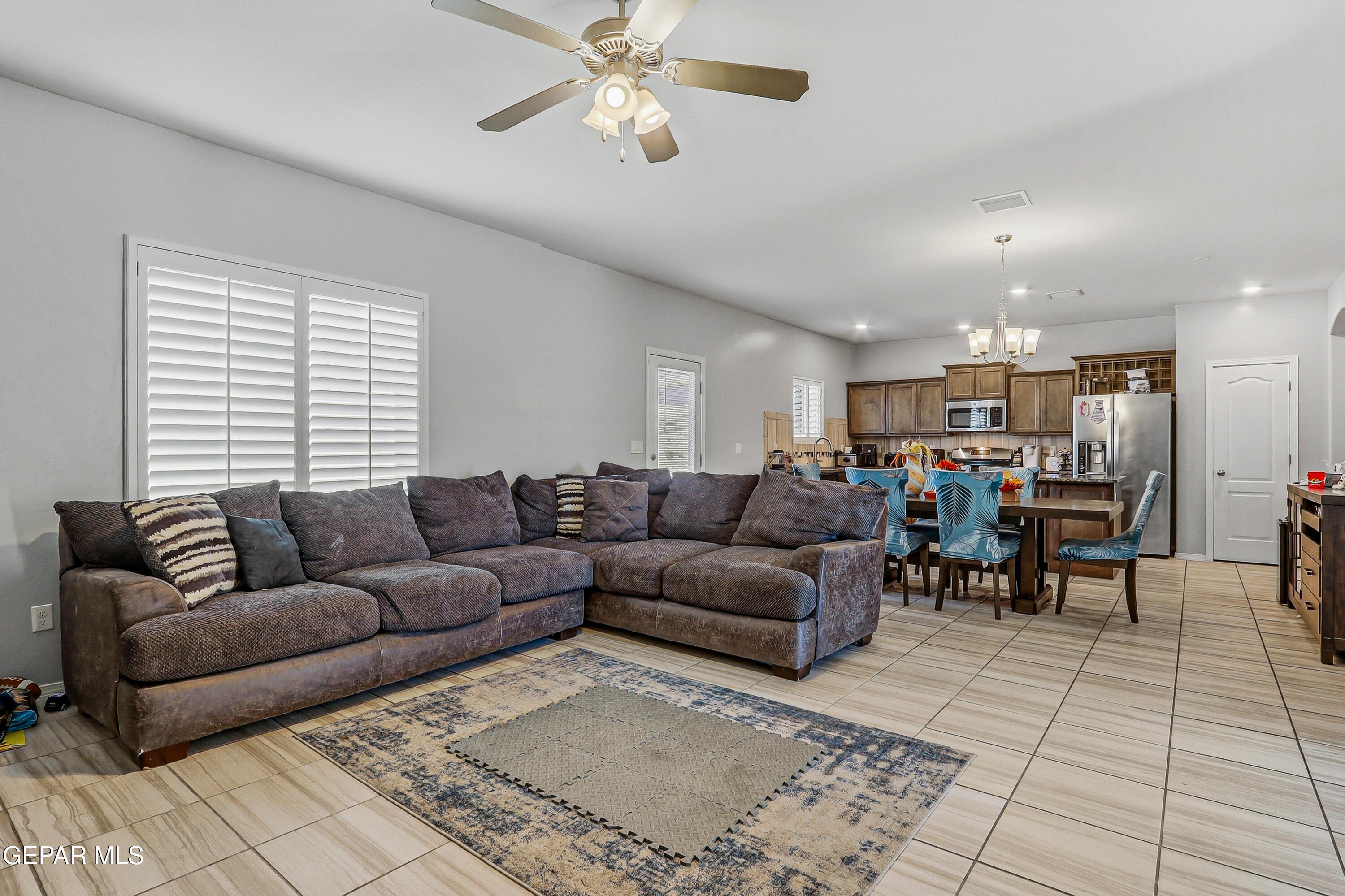 209 Reigate Drive Property Photo 8