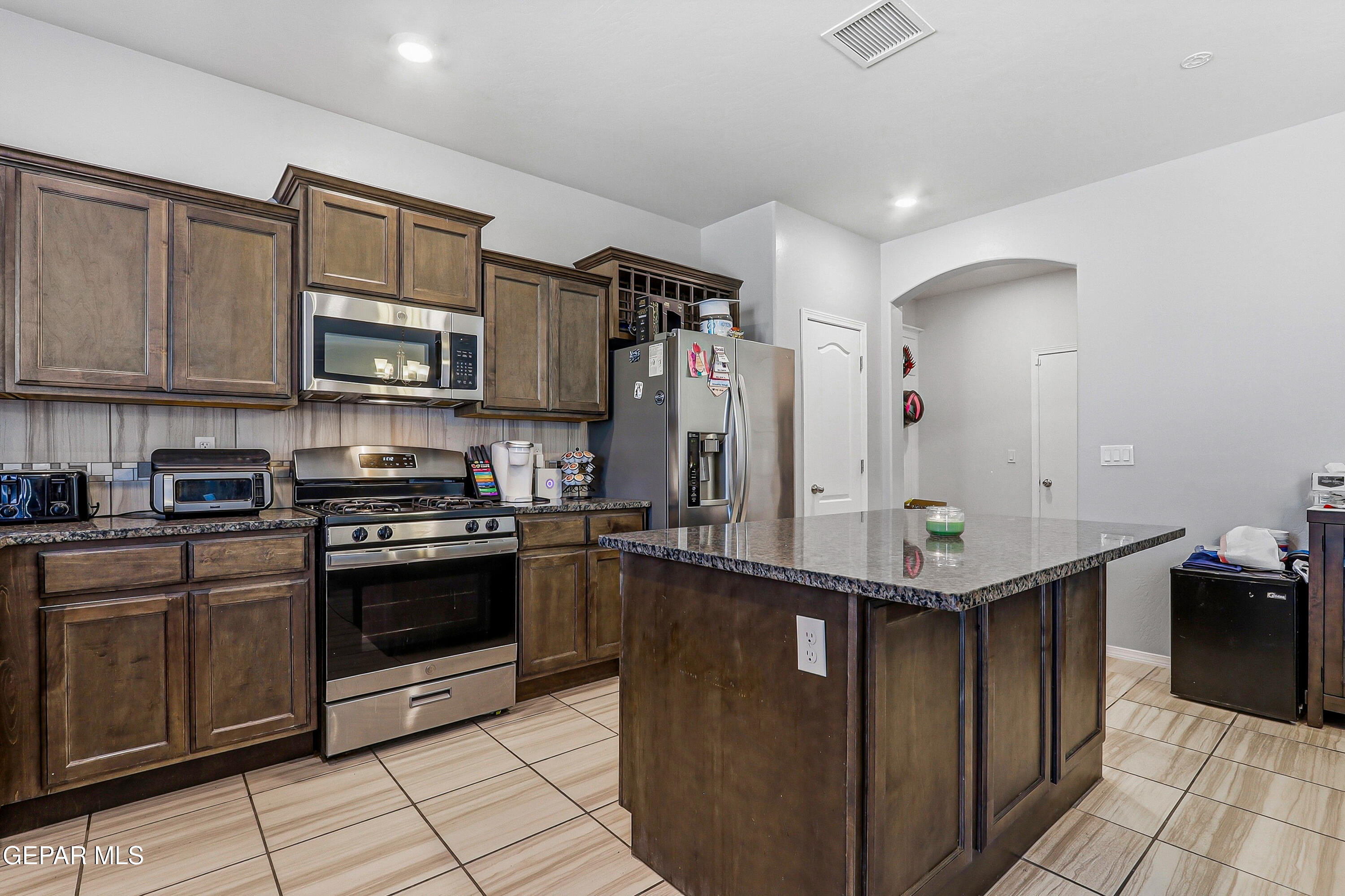 209 Reigate Drive Property Photo 12