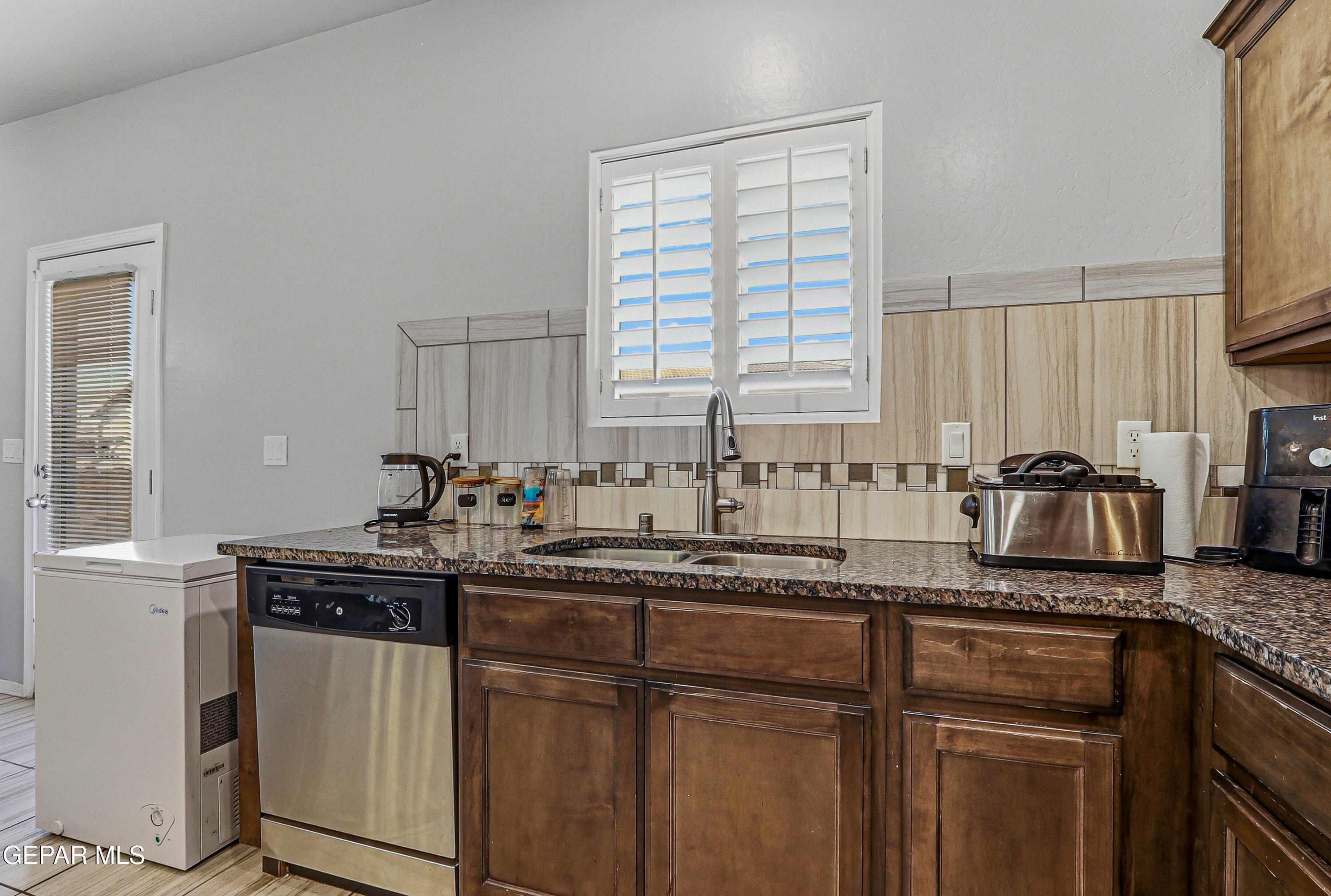 209 Reigate Drive Property Photo 17