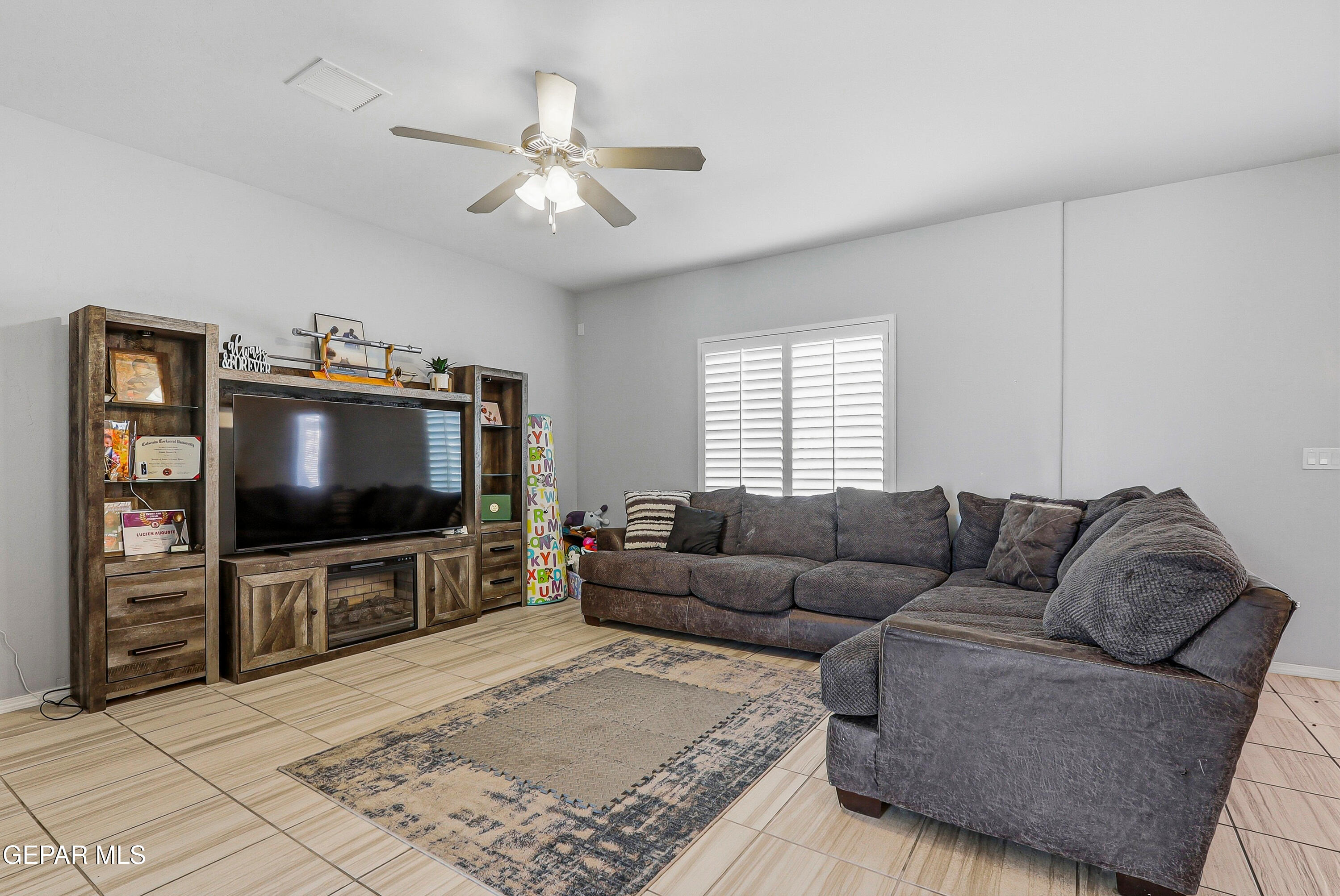209 Reigate Drive Property Photo 22