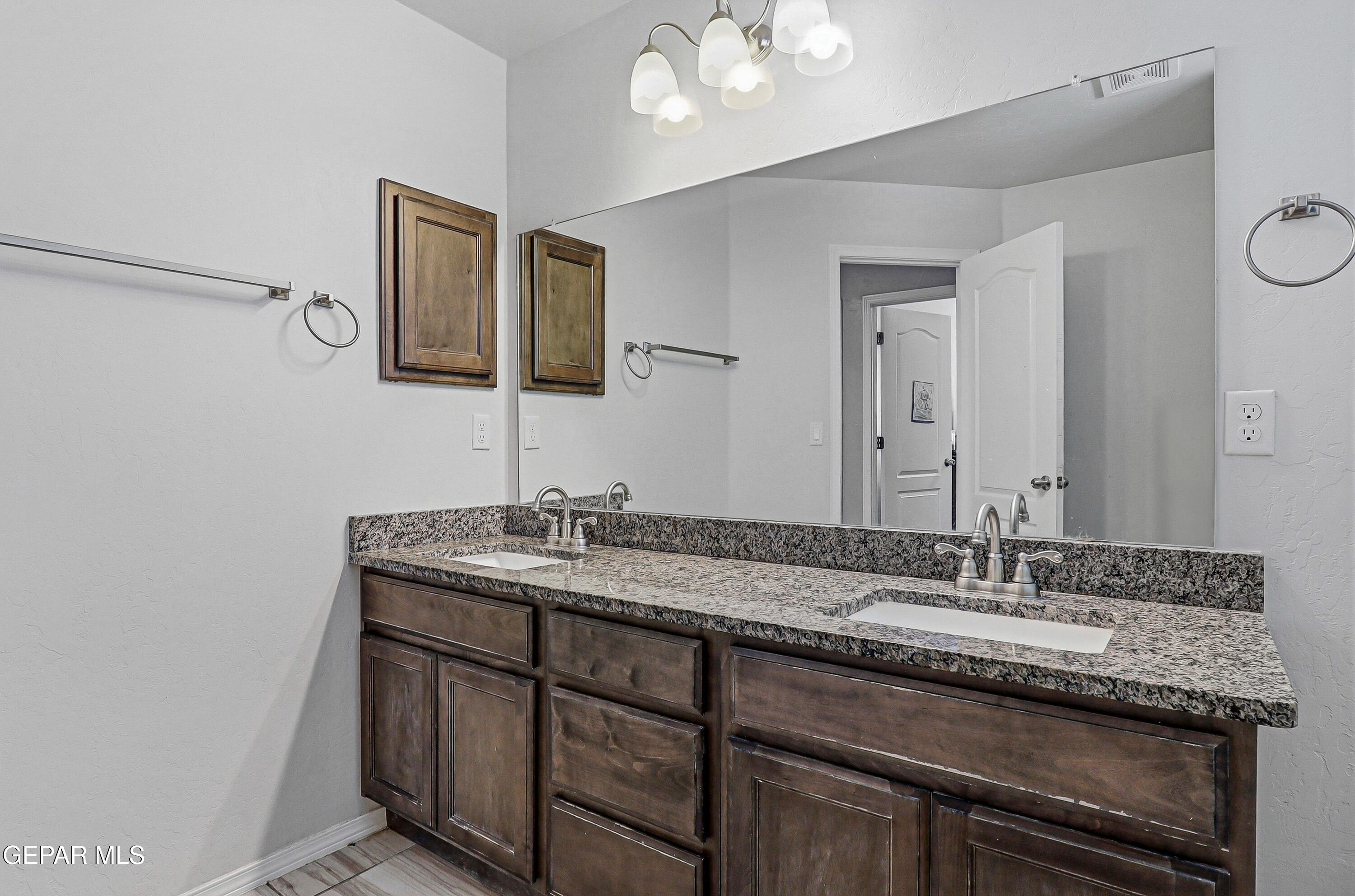 209 Reigate Drive Property Photo 25