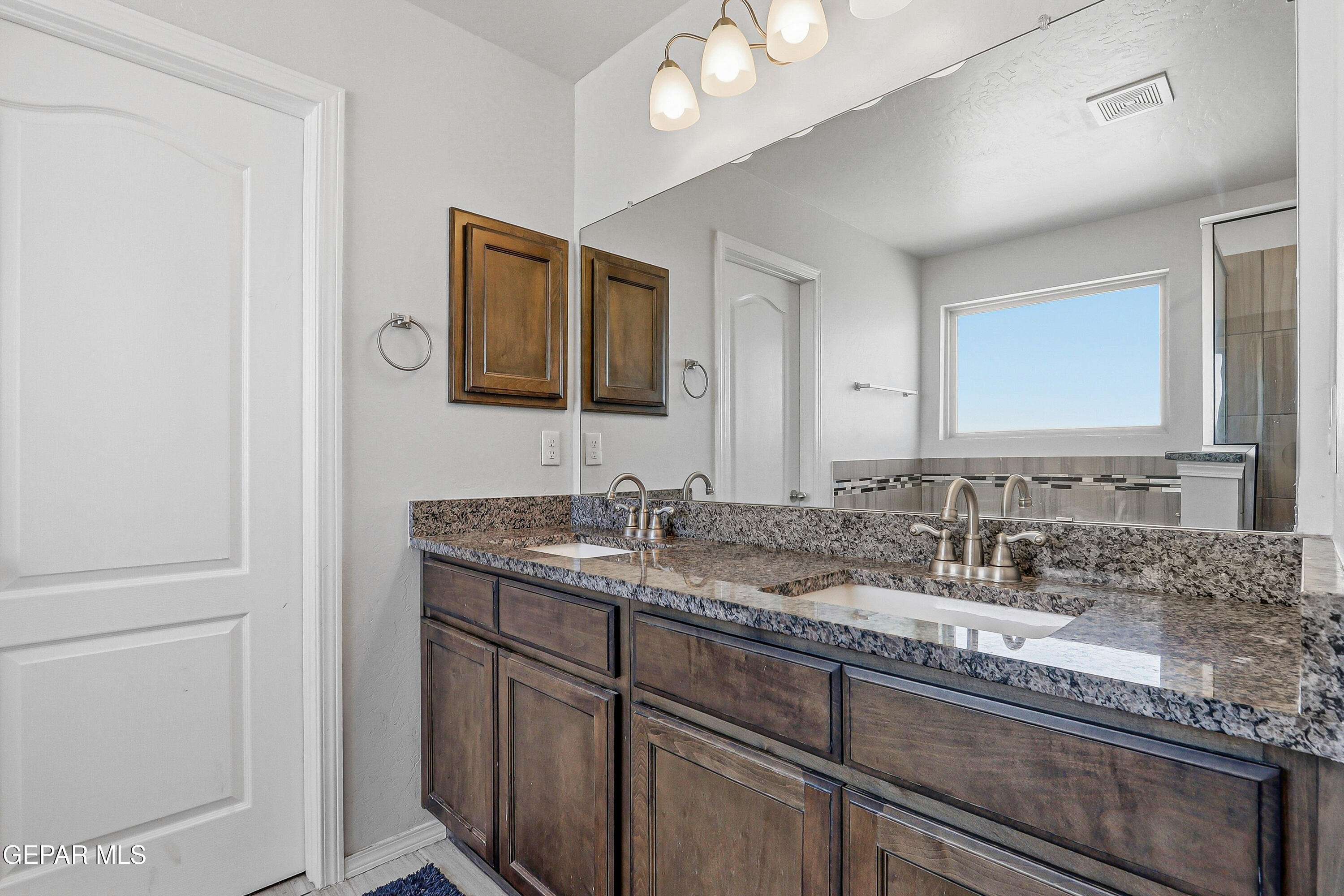 209 Reigate Drive Property Photo 36