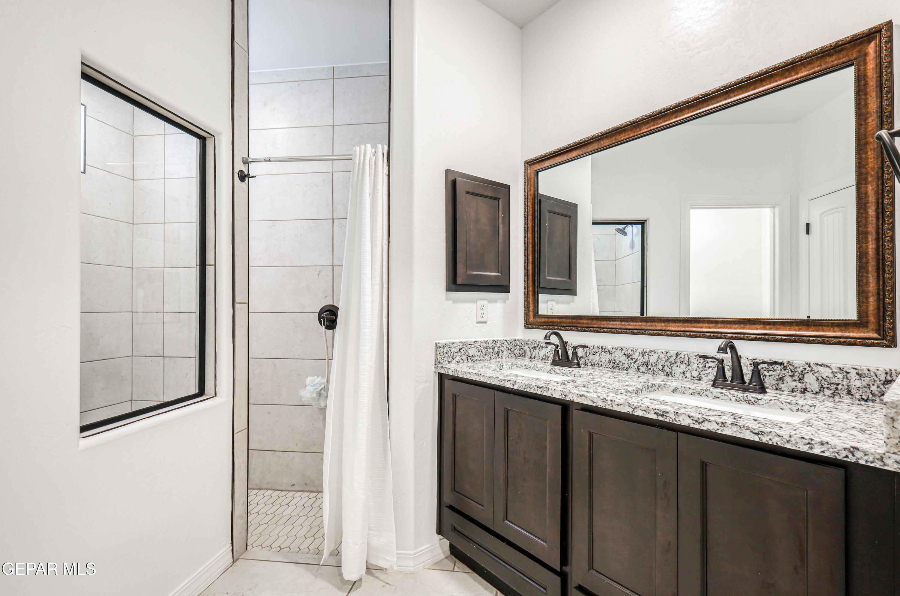 1811 Ritzy Lou Place Property Photo 11