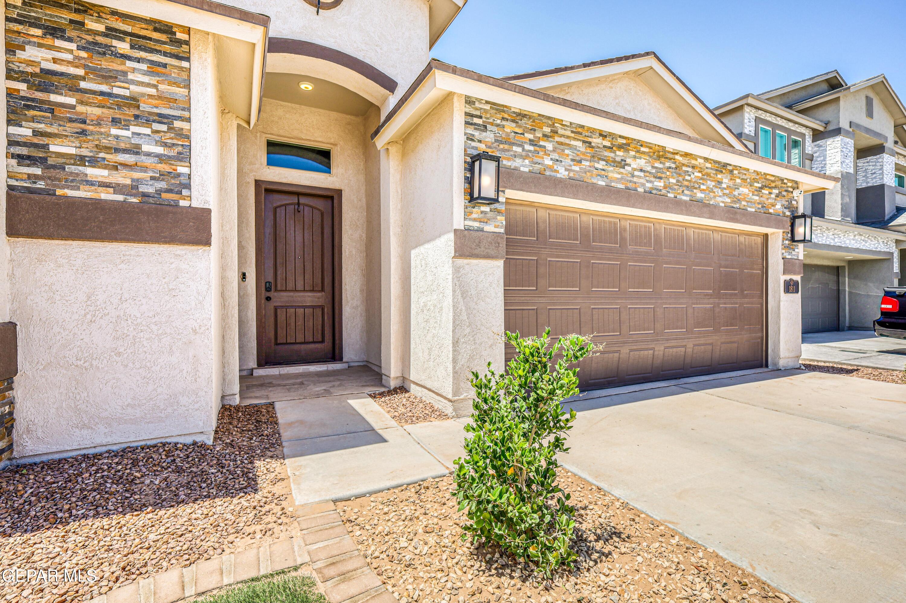 1811 Ritzy Lou Place Property Photo 13