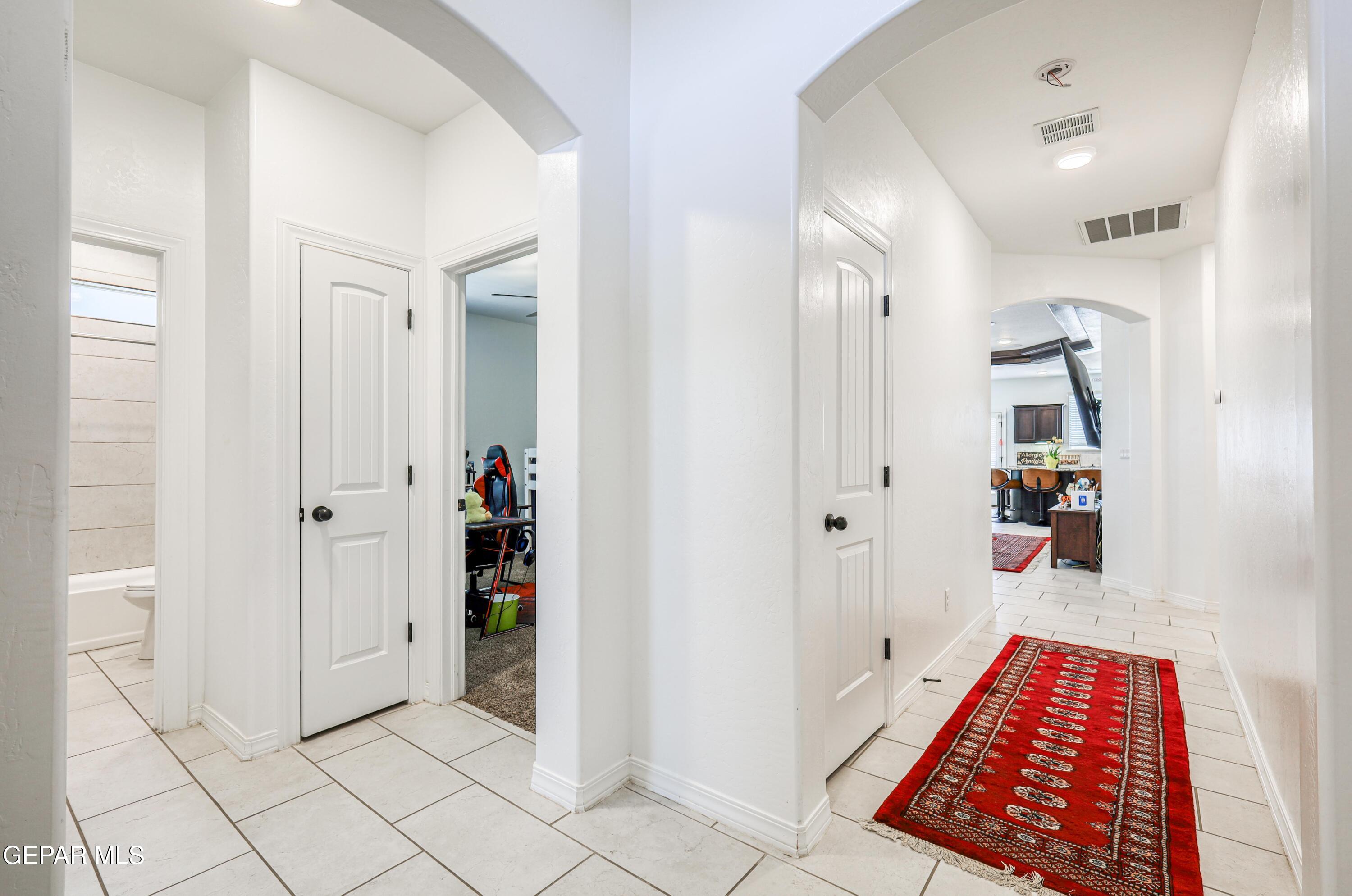1811 Ritzy Lou Place Property Photo 14