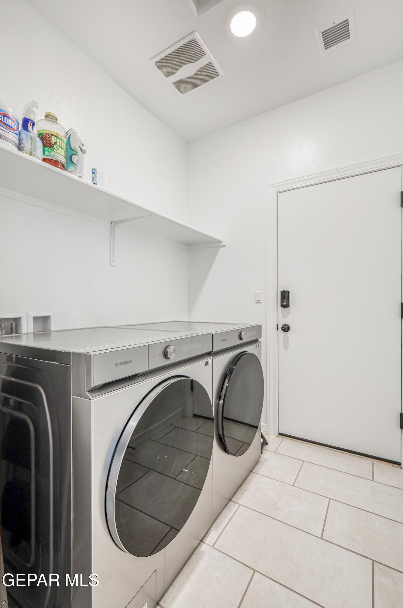1811 Ritzy Lou Place Property Photo 15