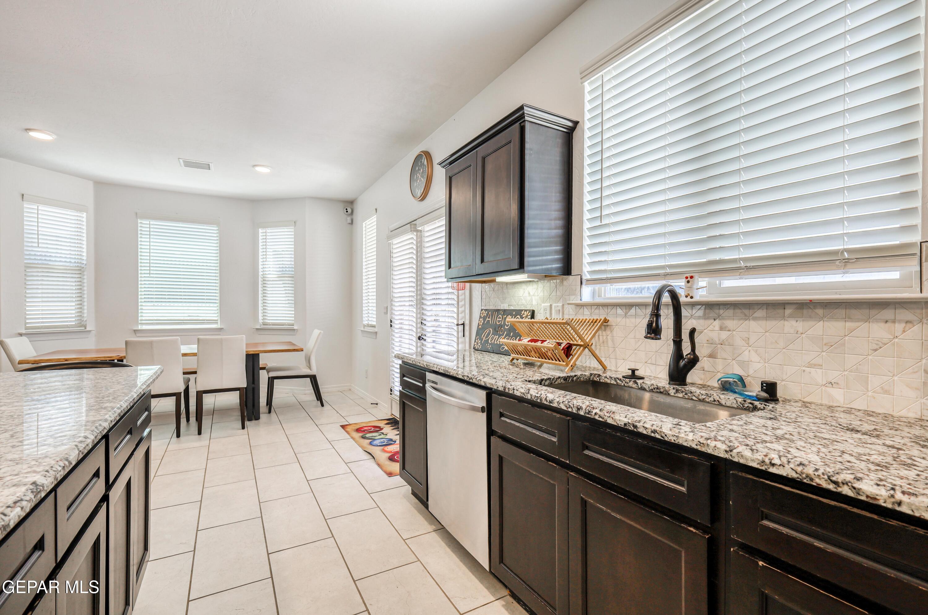 1811 Ritzy Lou Place Property Photo 35