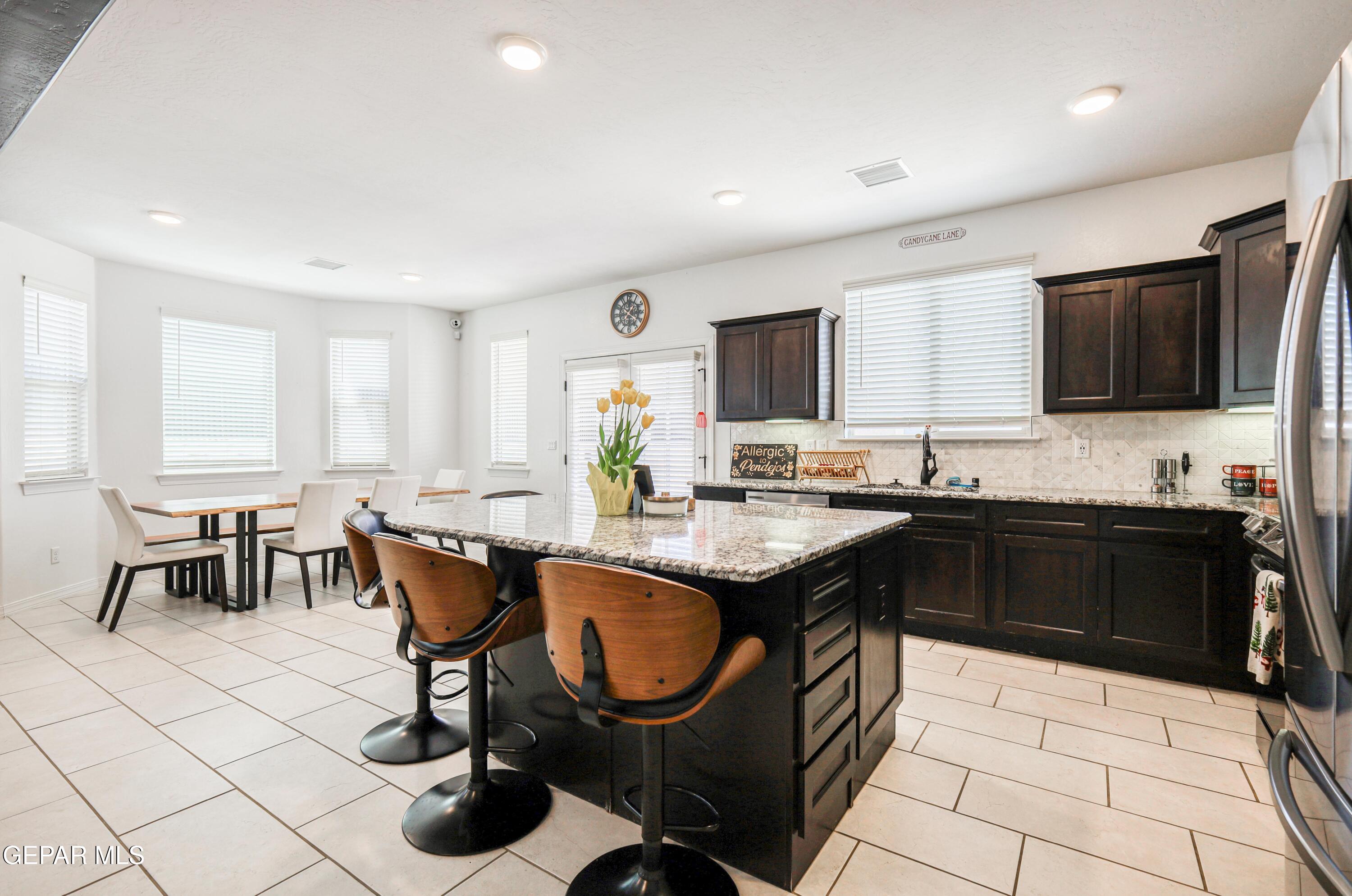 1811 Ritzy Lou Place Property Photo 36