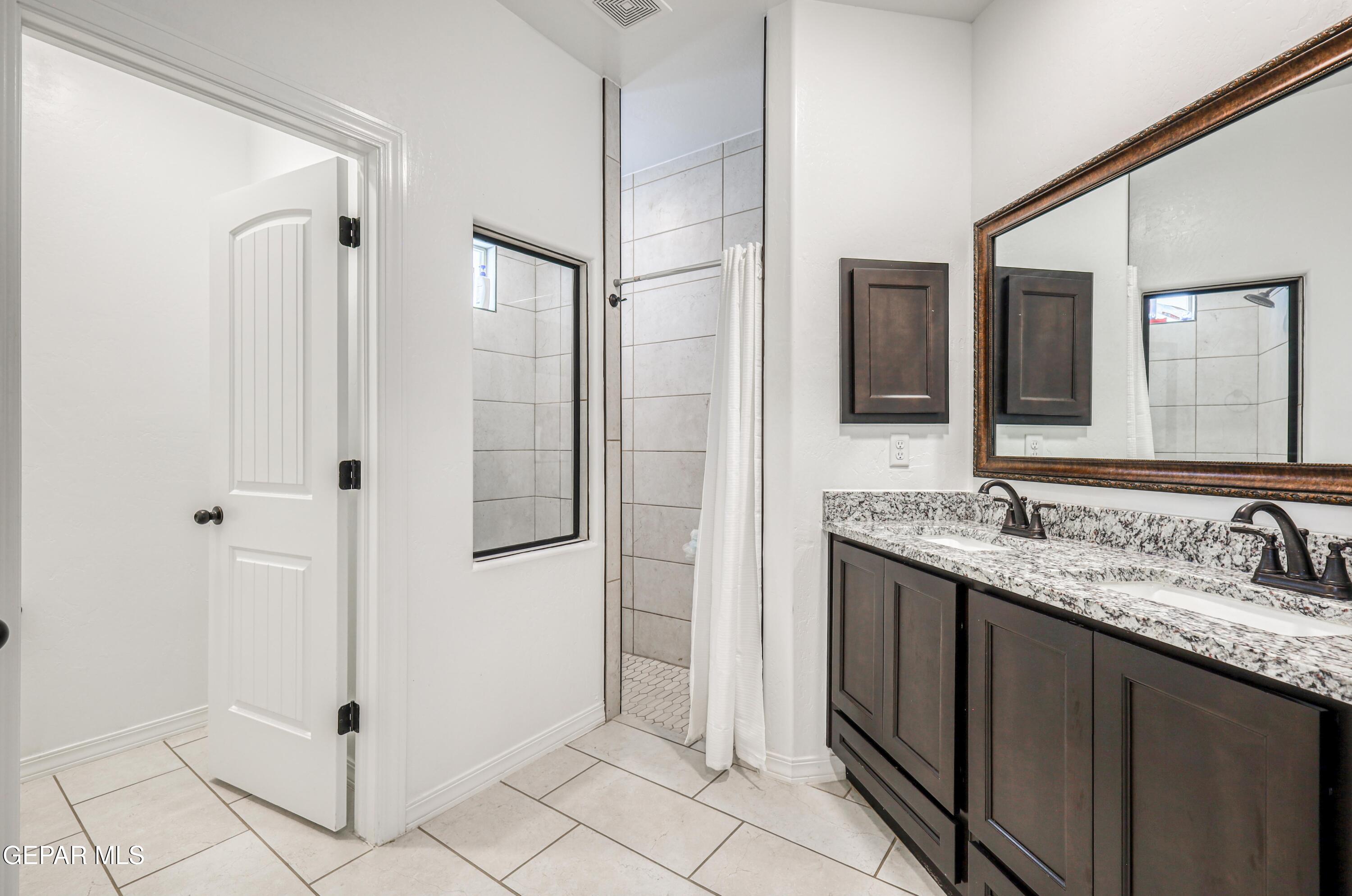 1811 Ritzy Lou Place Property Photo 45