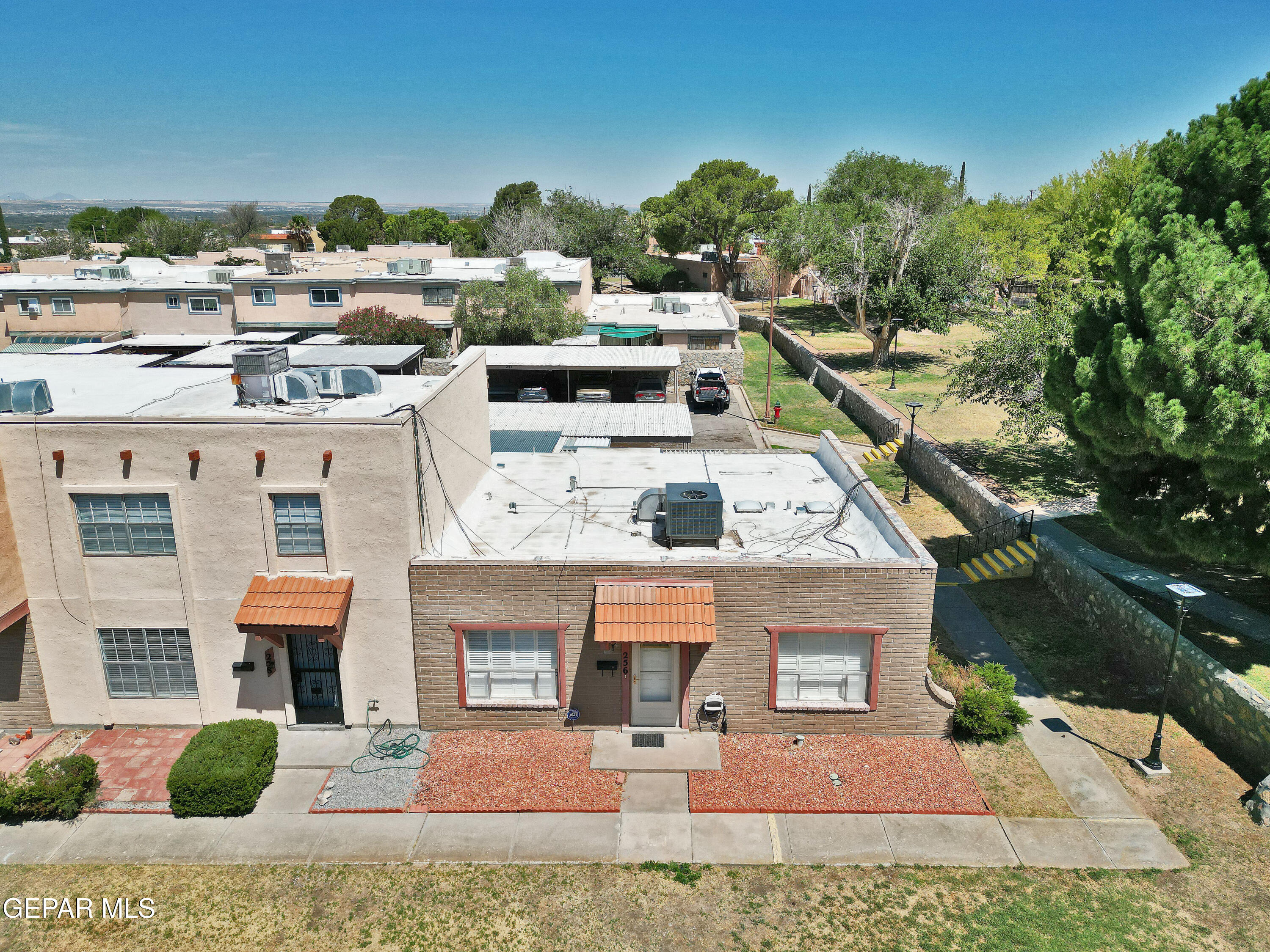 256 MARICOPA Drive Property Photo 1