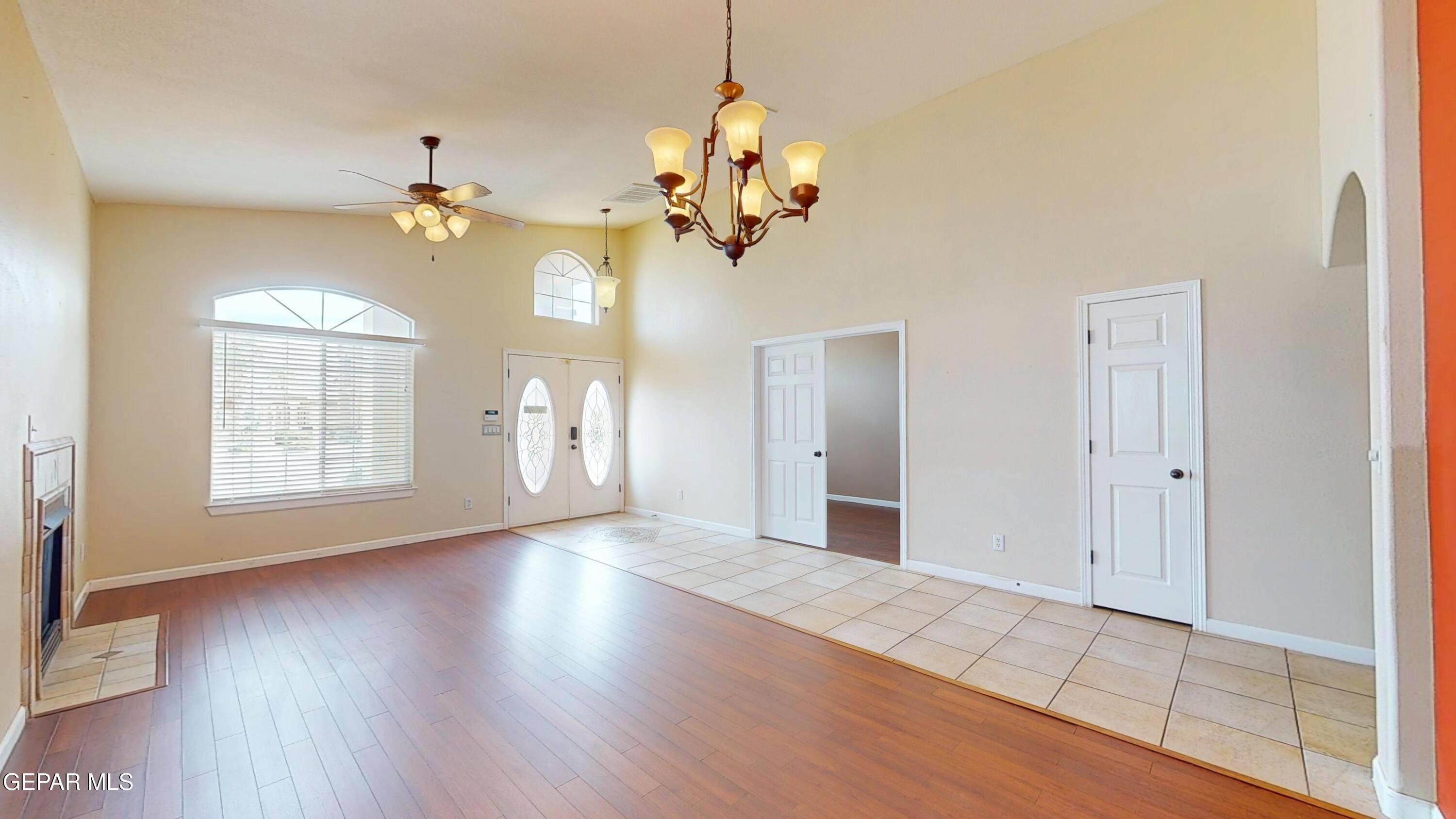 820 La Florida Drive Property Photo 2