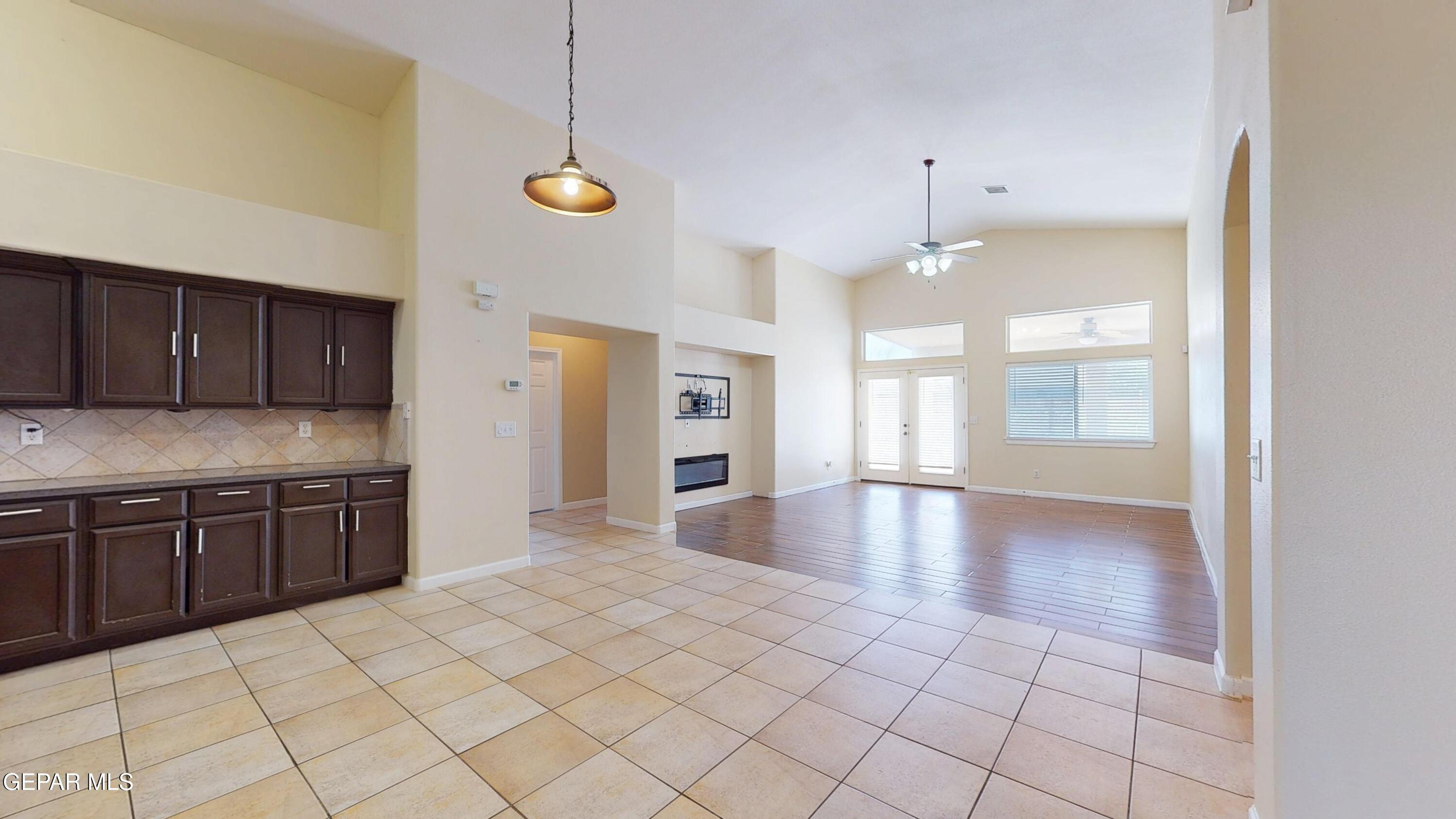 820 La Florida Drive Property Photo 10