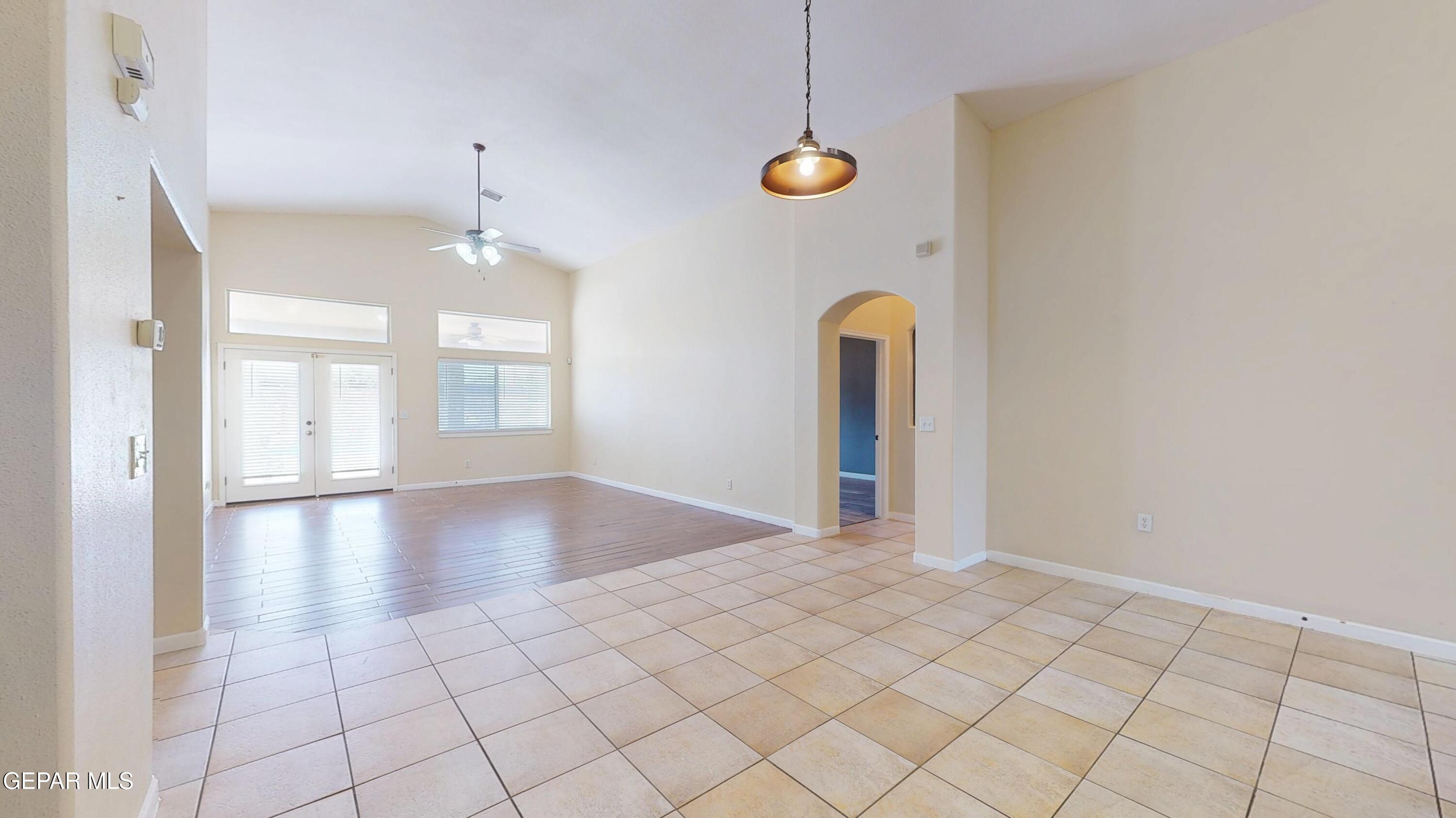 820 La Florida Drive Property Photo 11