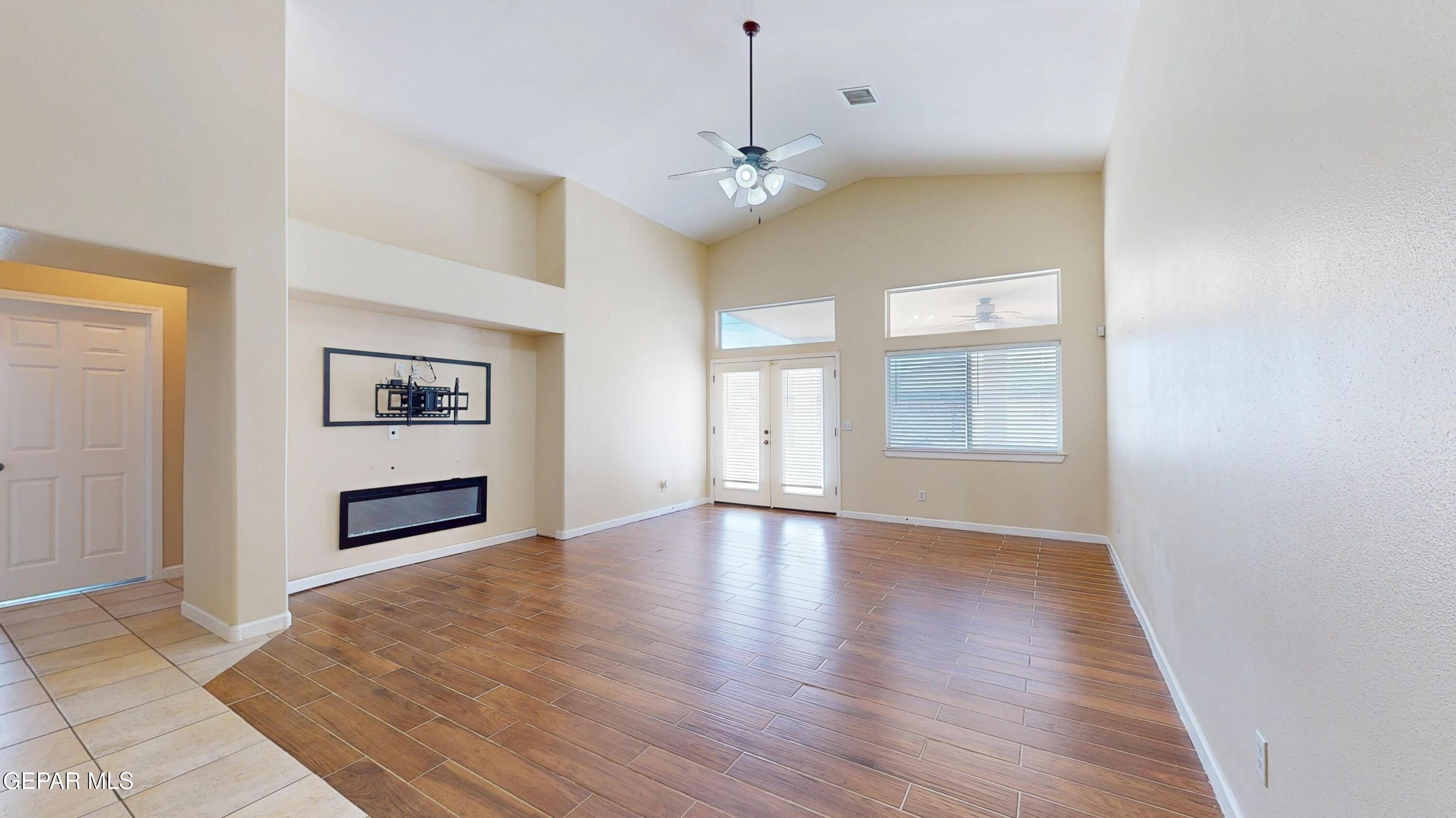 820 La Florida Drive Property Photo 13