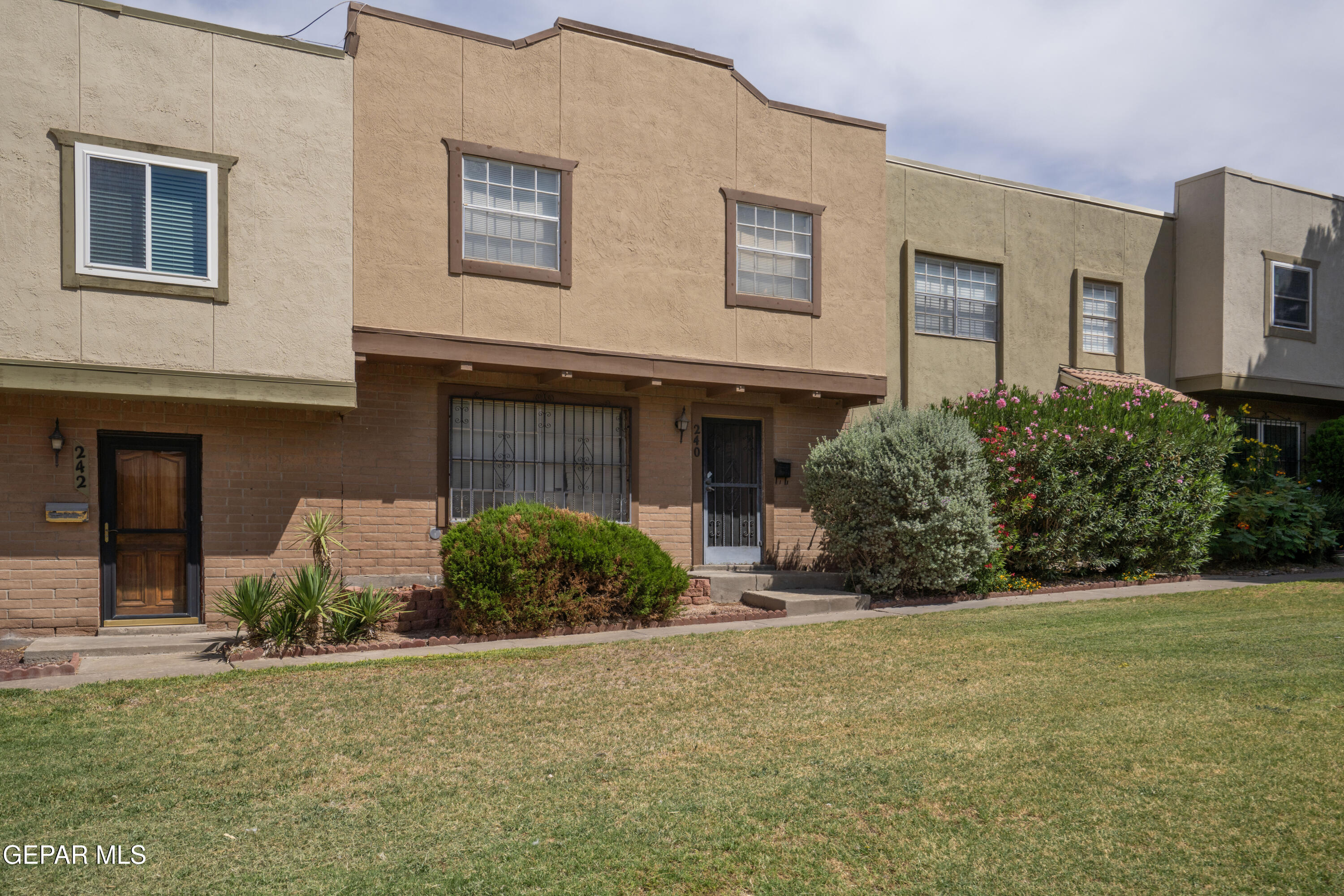 240 PASO NOBLE Drive Property Photo 1