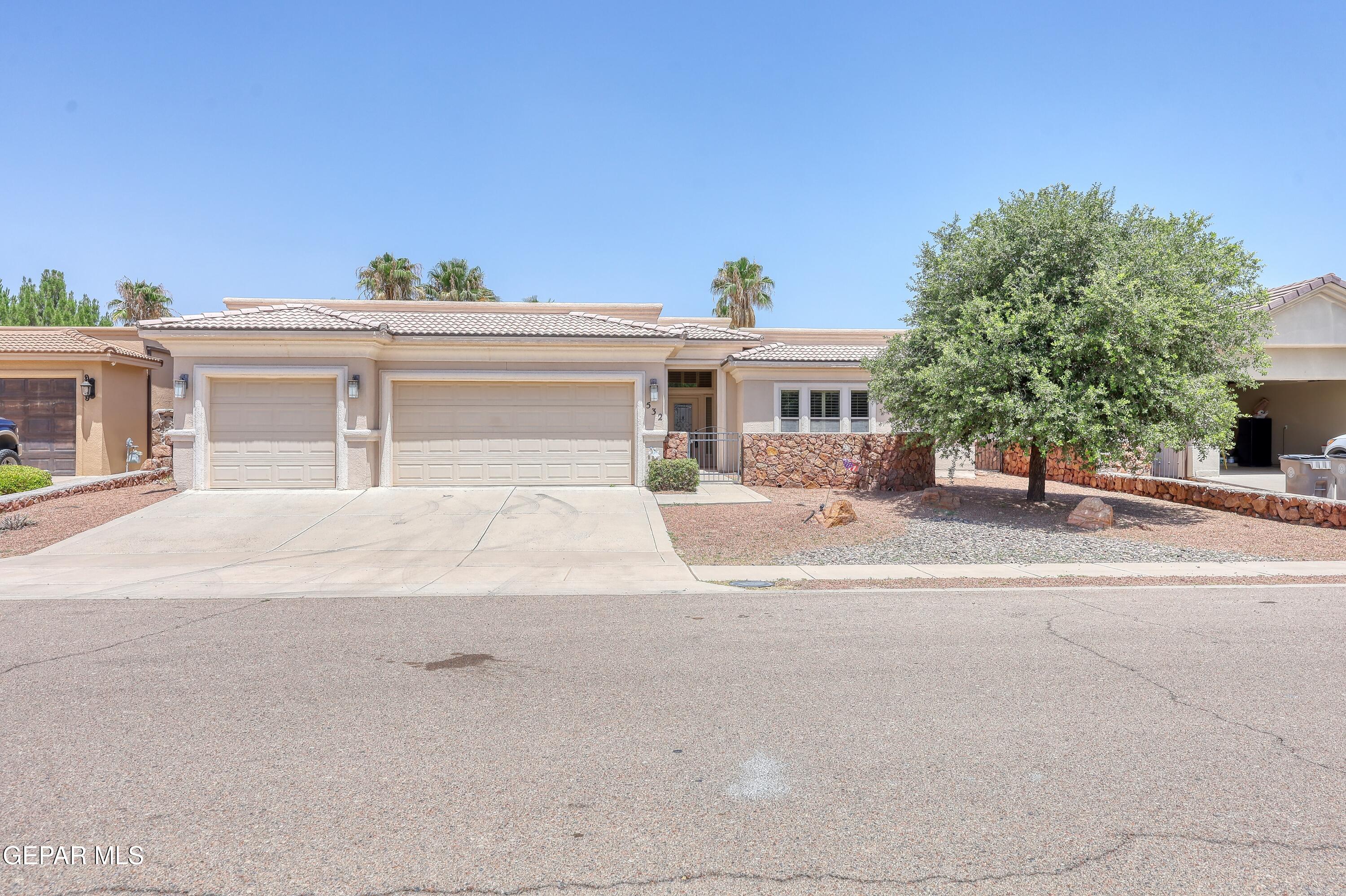 532 Via De Los Arboles Property Photo 1