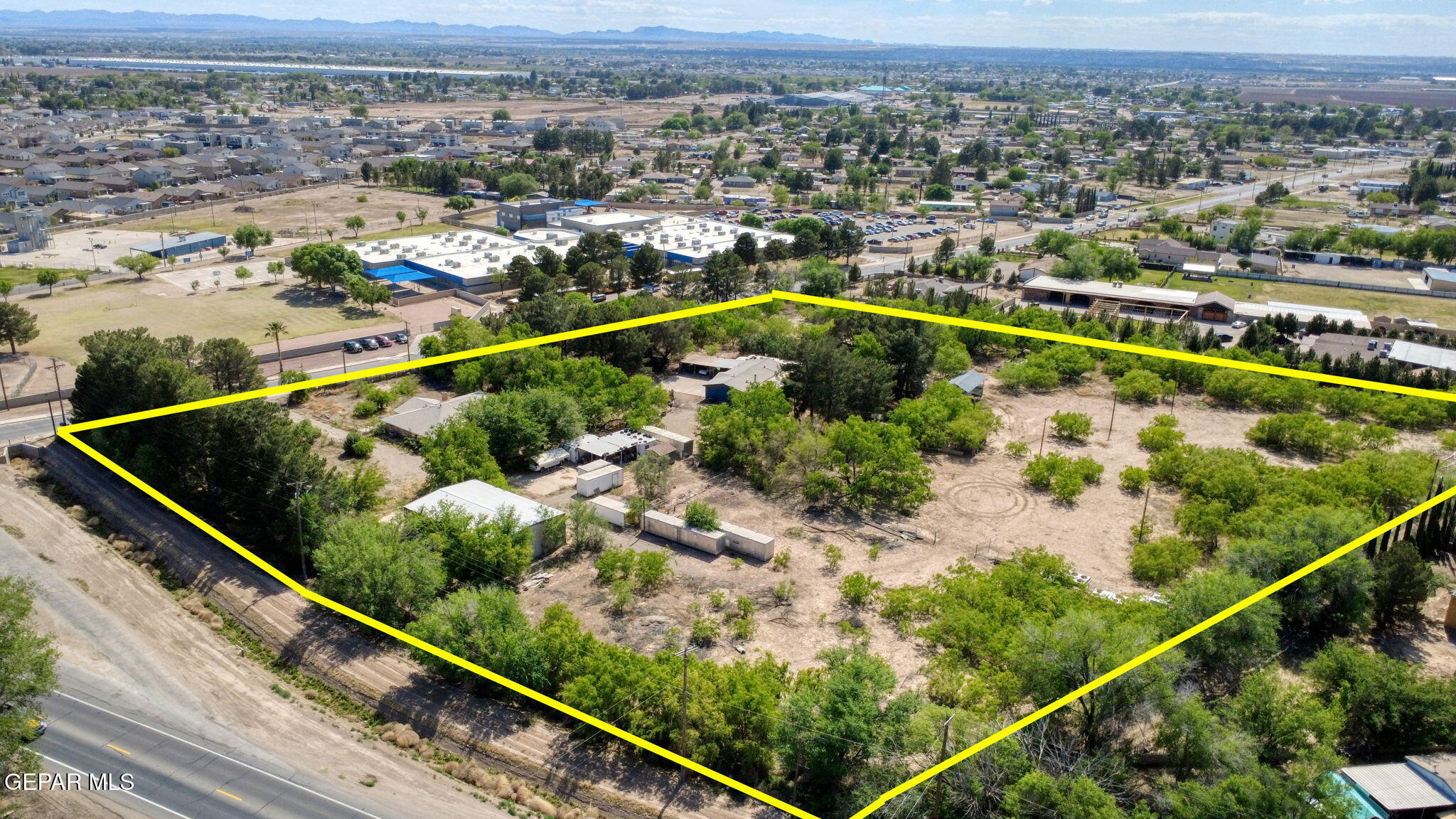 587 Bauman Road Property Photo 4