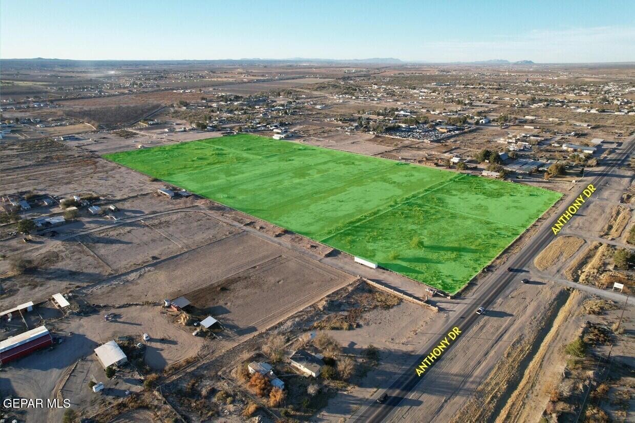 2021 Anthony Drive Property Photo 2