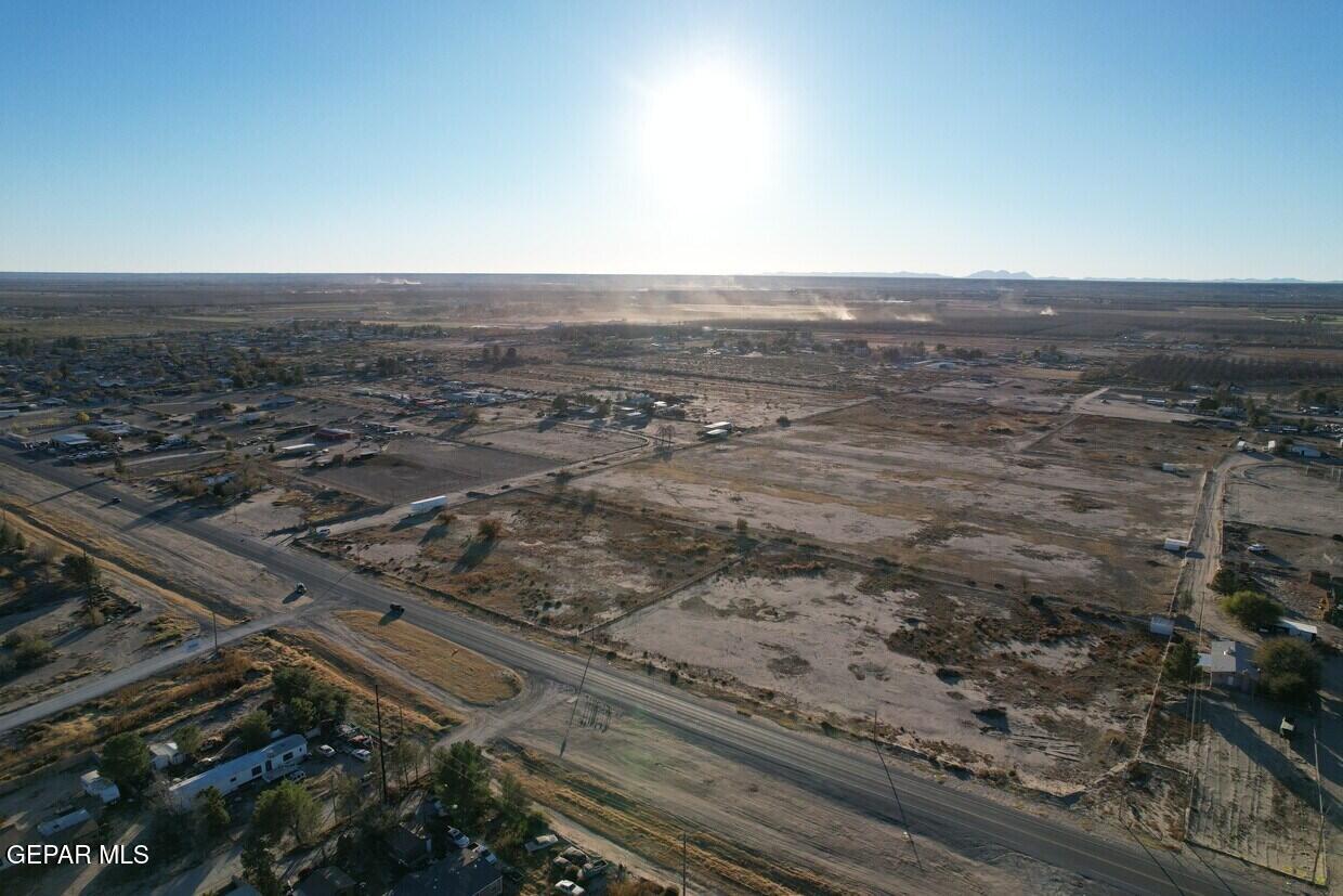 2021 Anthony Drive Property Photo 3