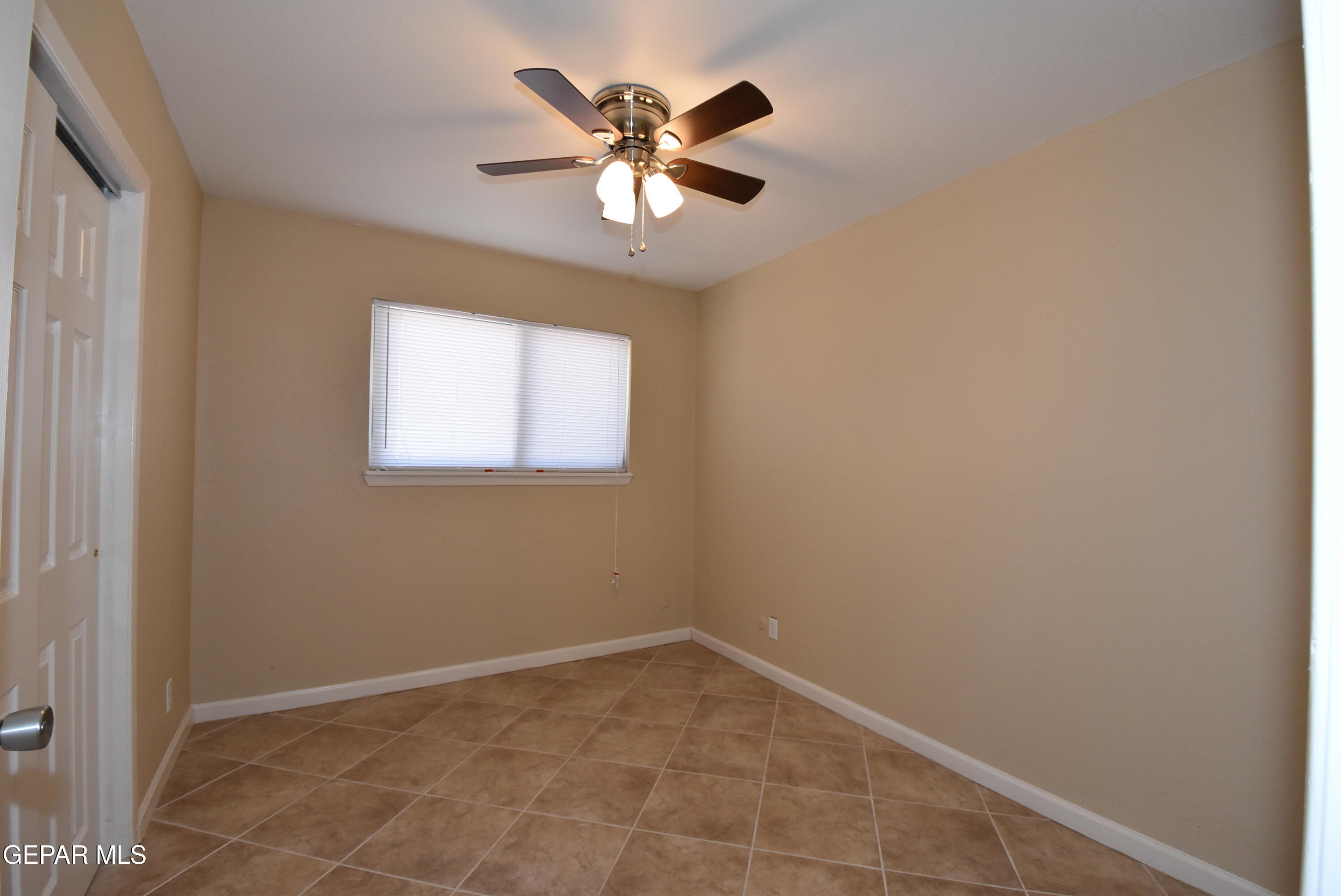 807 Poplar Street Property Photo 8
