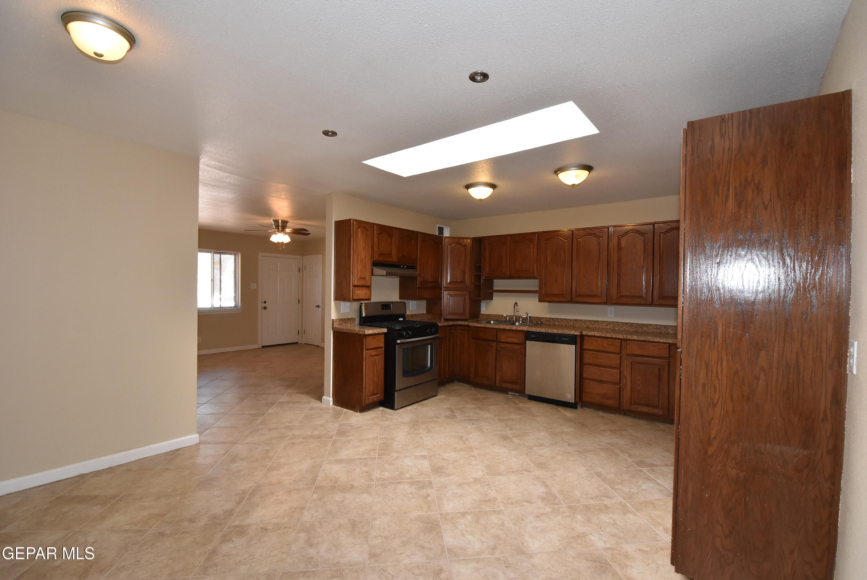 807 Poplar Street Property Photo 11