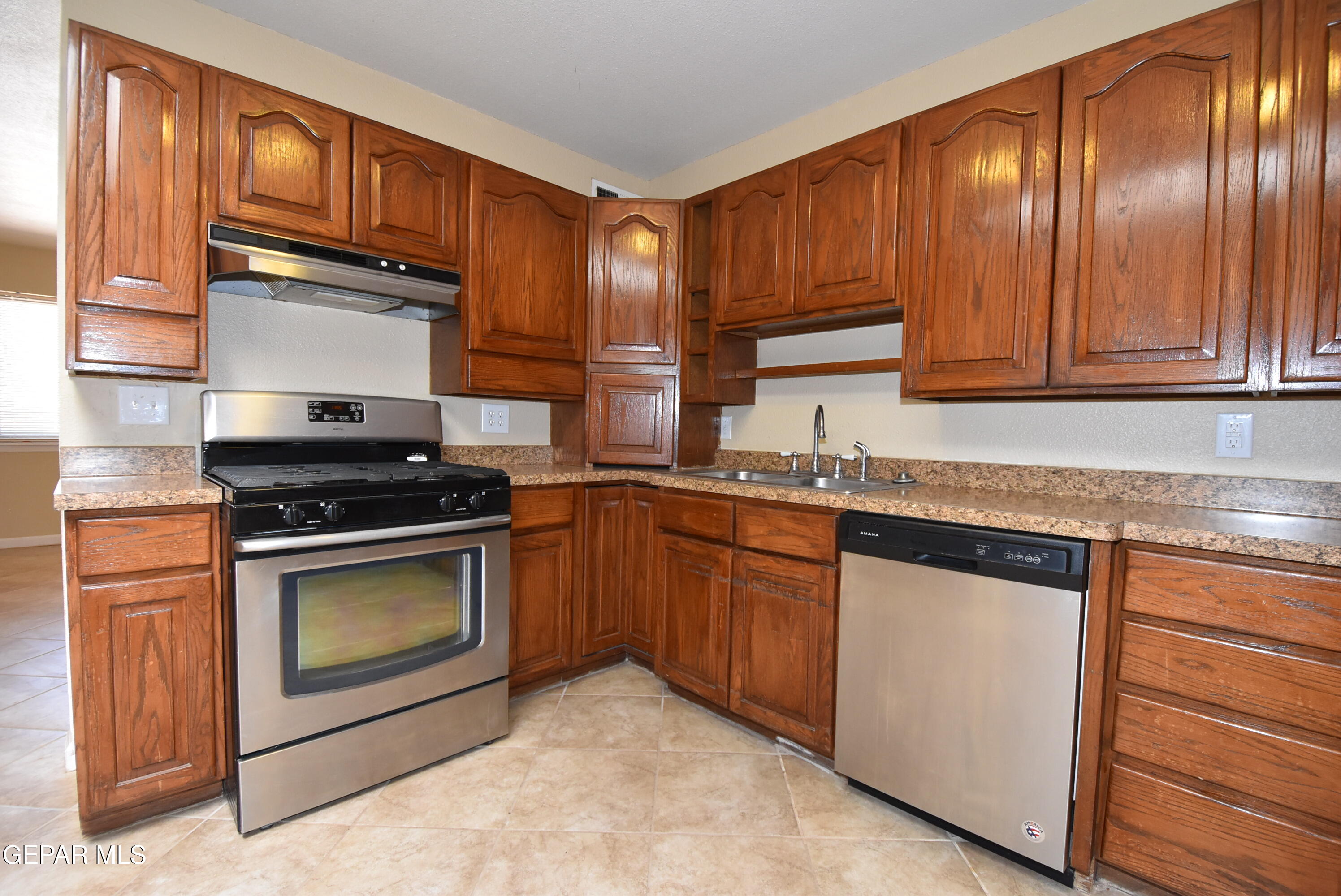 807 Poplar Street Property Photo 13