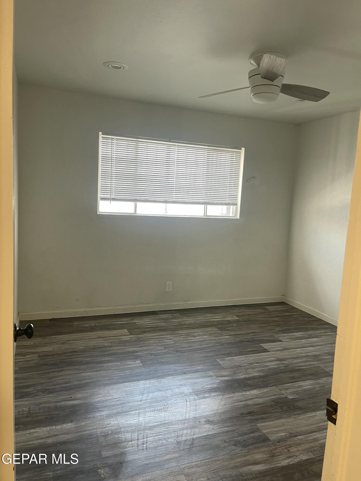 947632 Property Photo 4