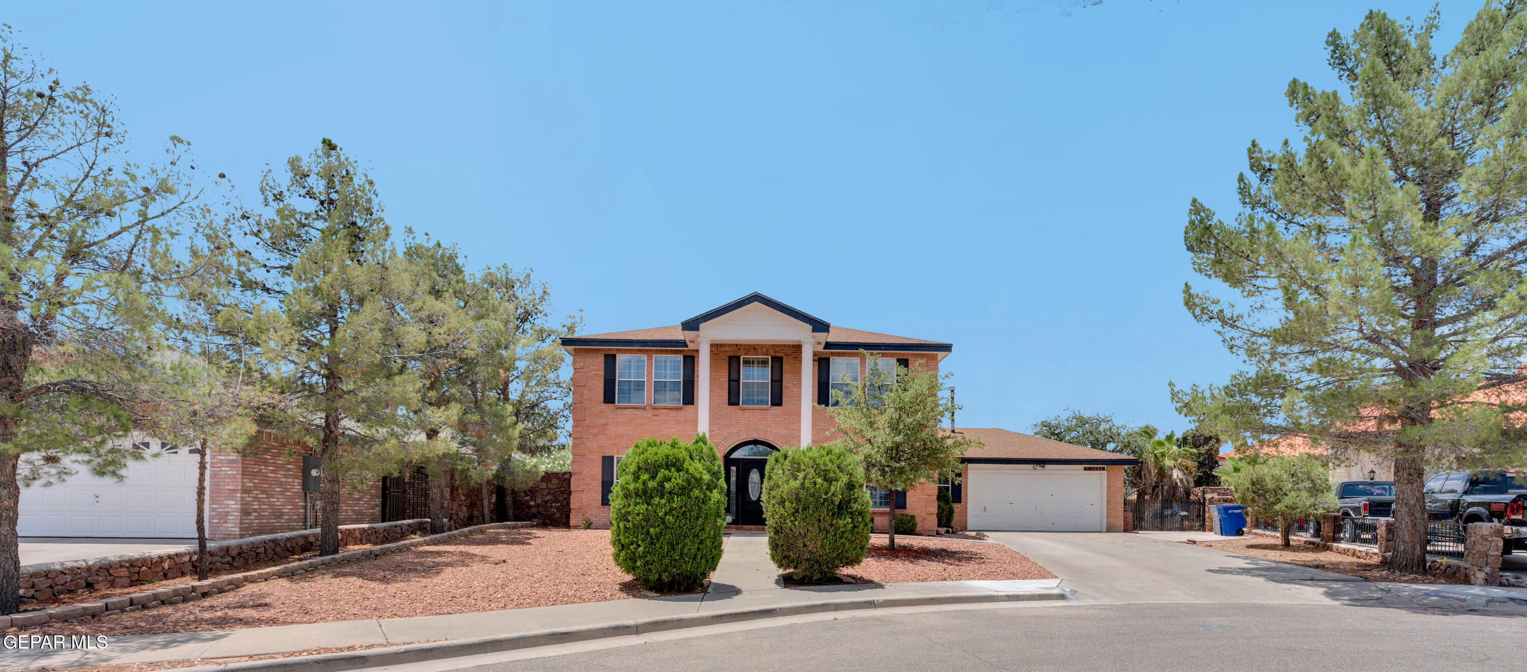 2121 Greenlee Drive Property Photo 1