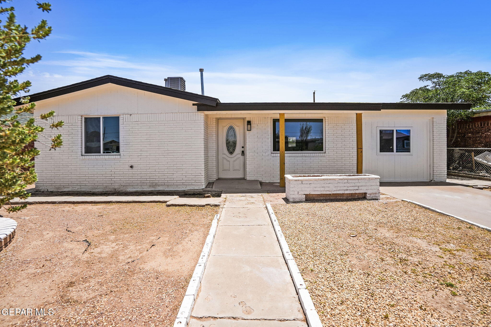 212 Manuel Drive Property Photo 1