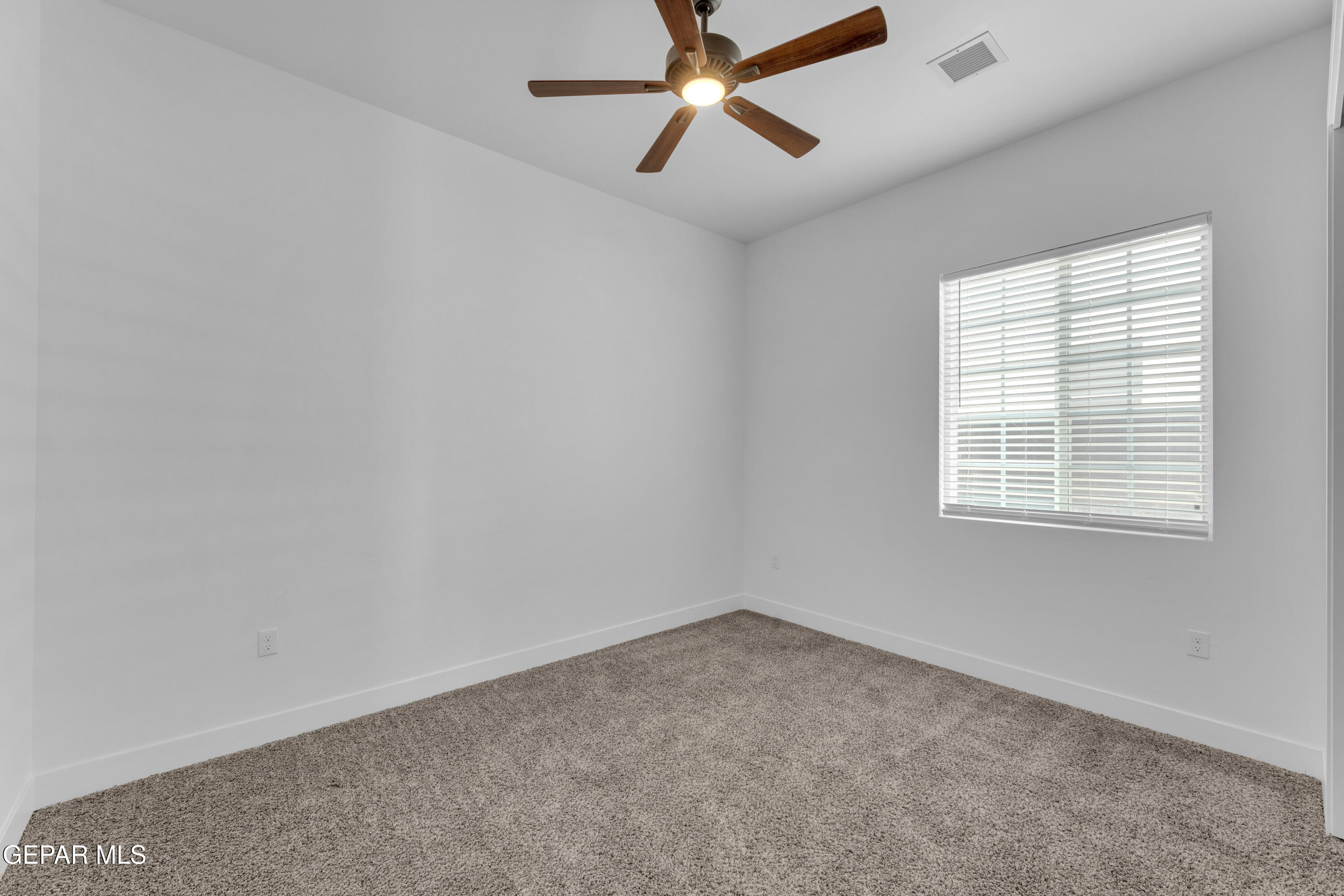 205 Ulshaw Street Property Photo 6