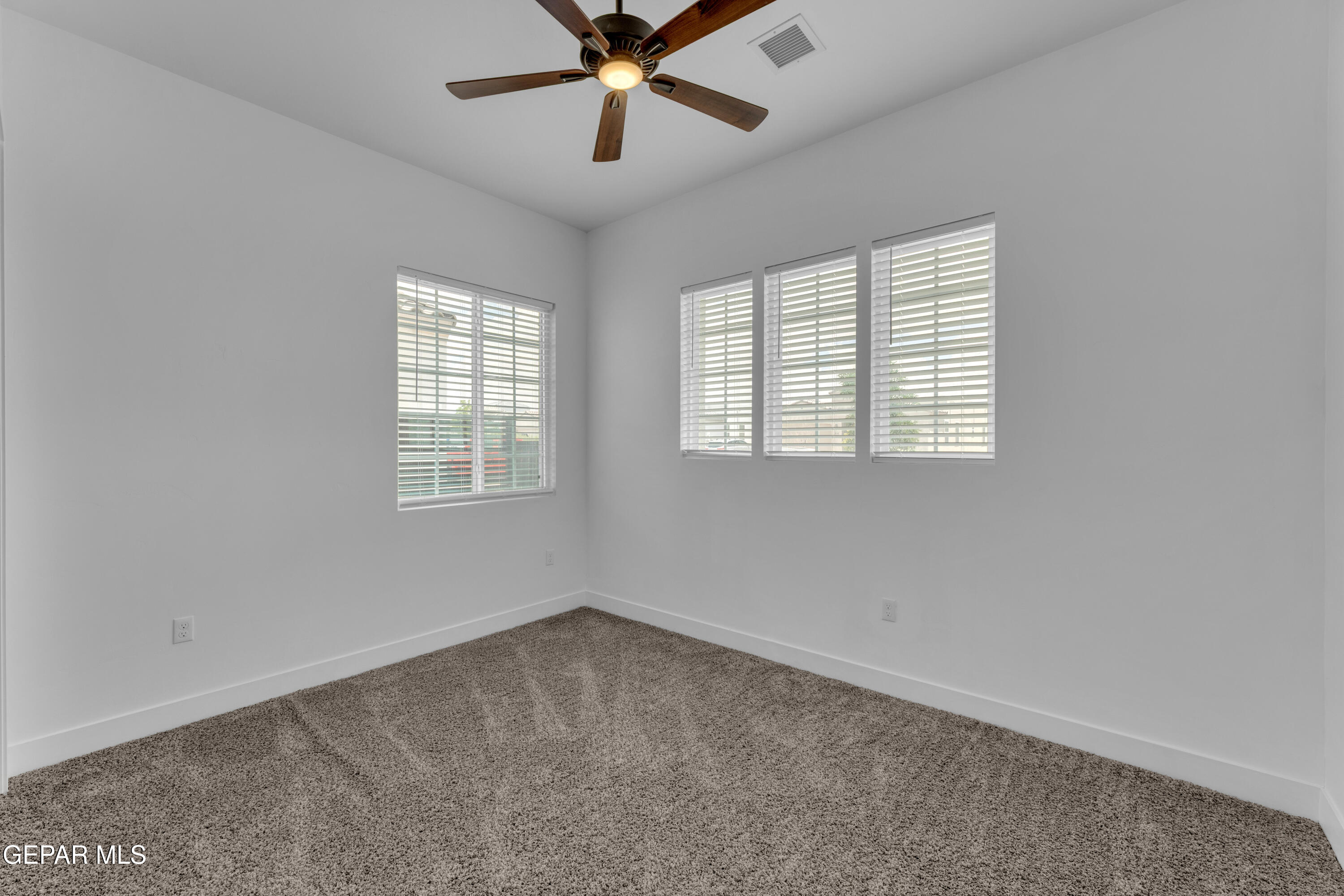 205 Ulshaw Street Property Photo 9