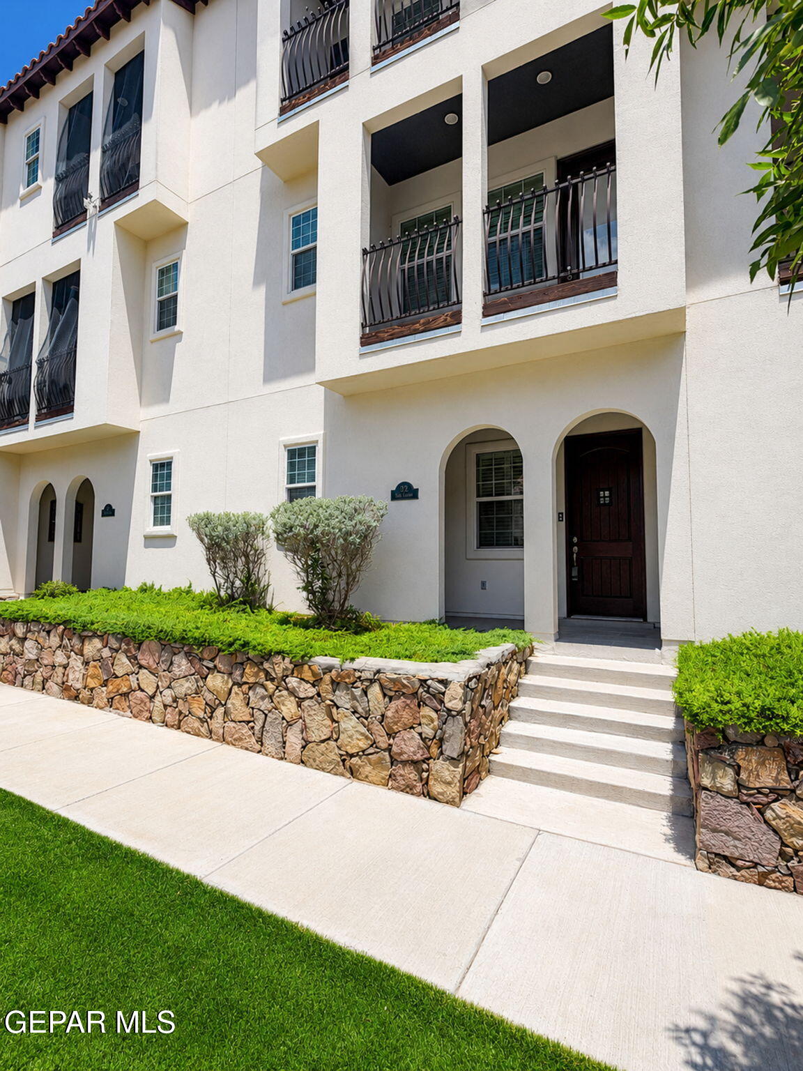 324 Vin Raliuga Court Property Photo 1