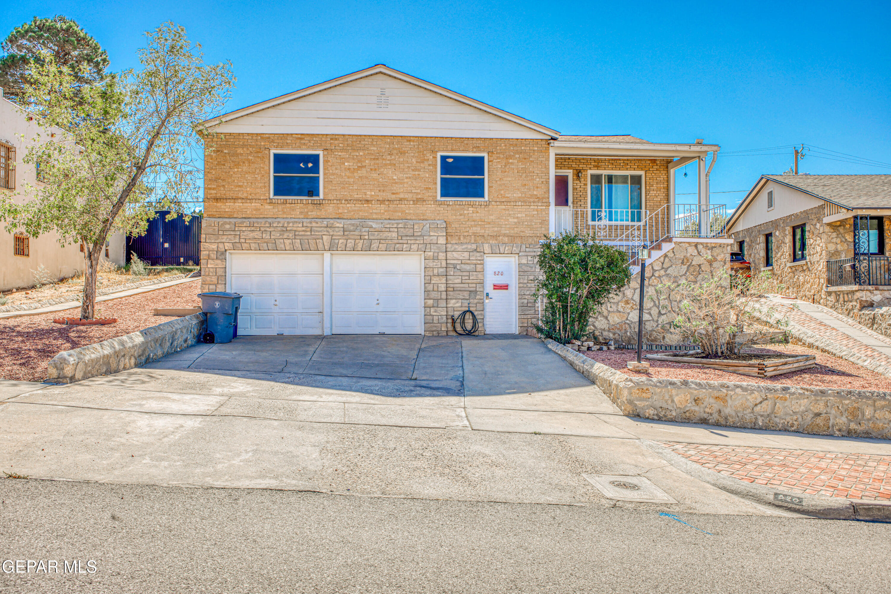 820 Galloway Drive Property Photo 1