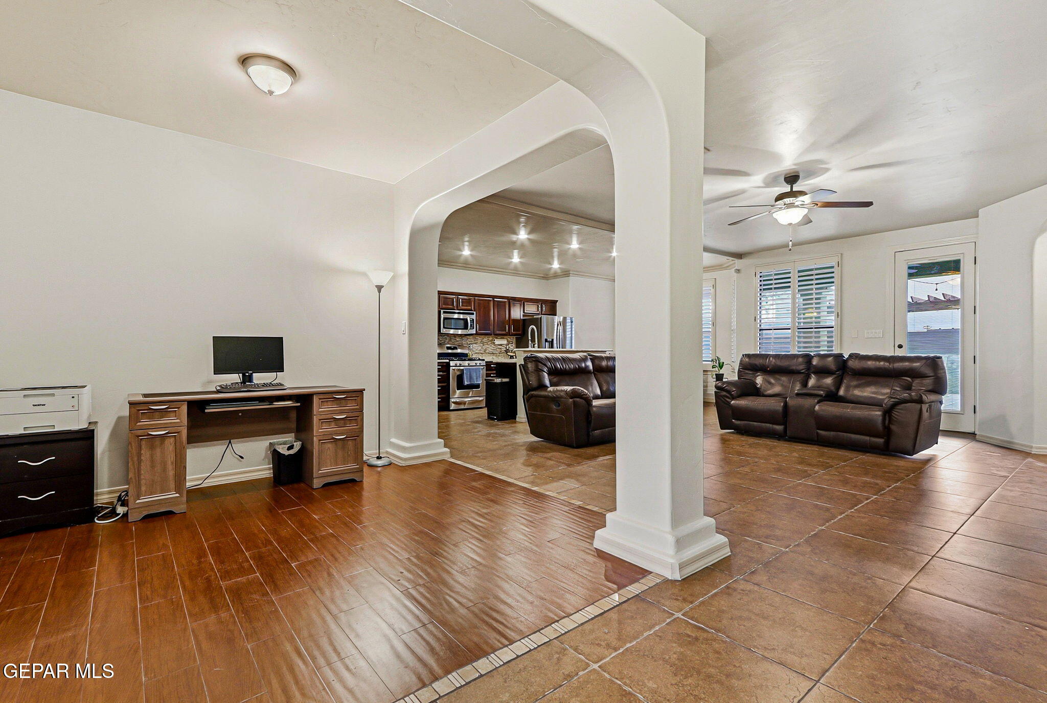 7388 Brays Landing Drive Property Photo 6