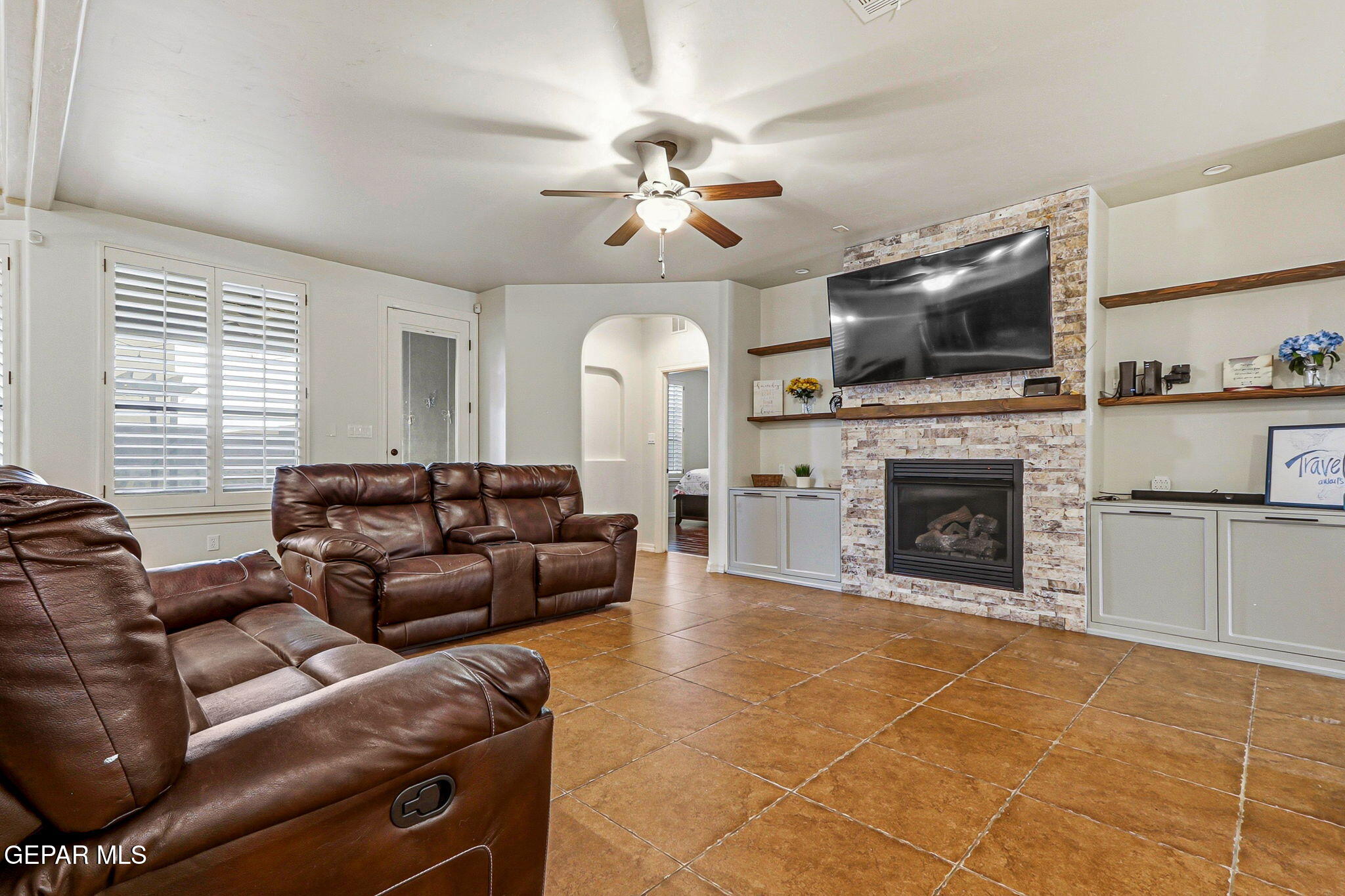 7388 Brays Landing Drive Property Photo 8