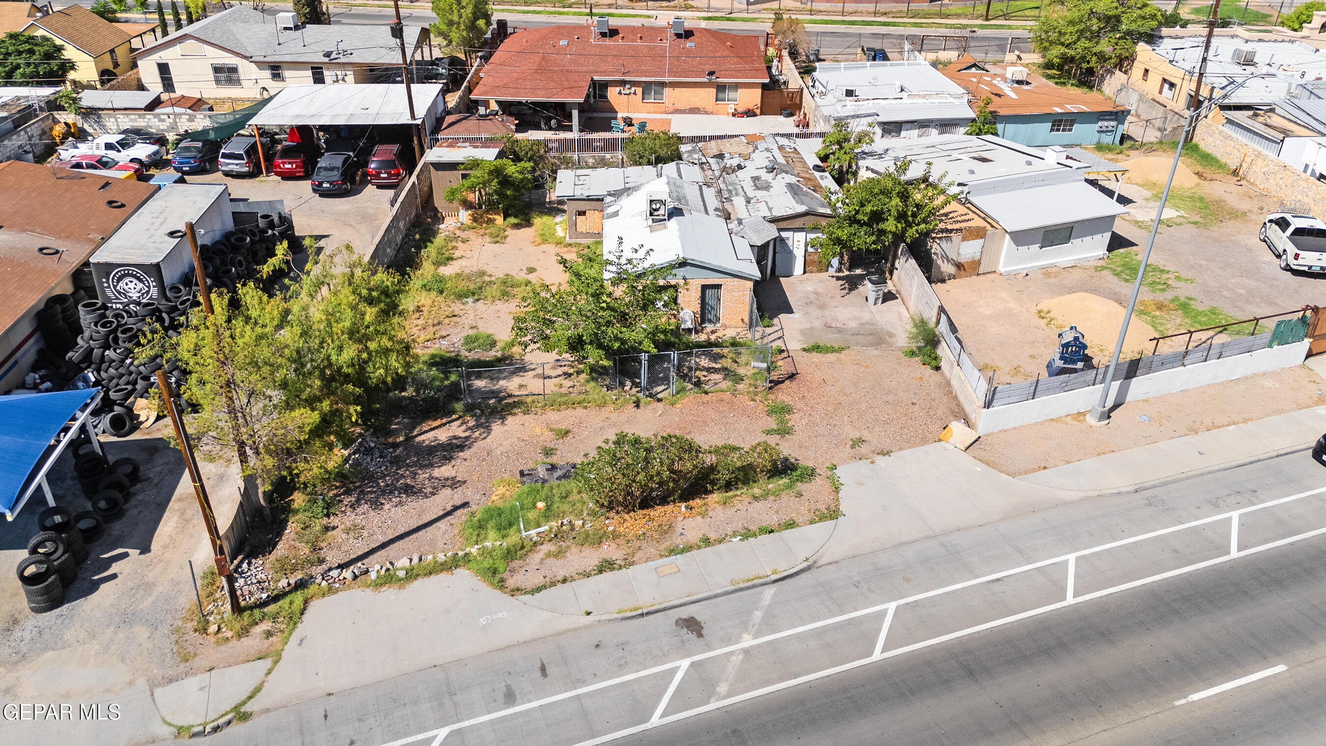 7106 N Loop Drive Property Photo 1