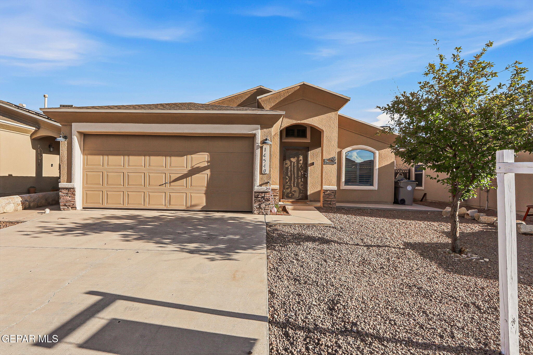 14540 SMOKEY POINT Drive Property Photo 1