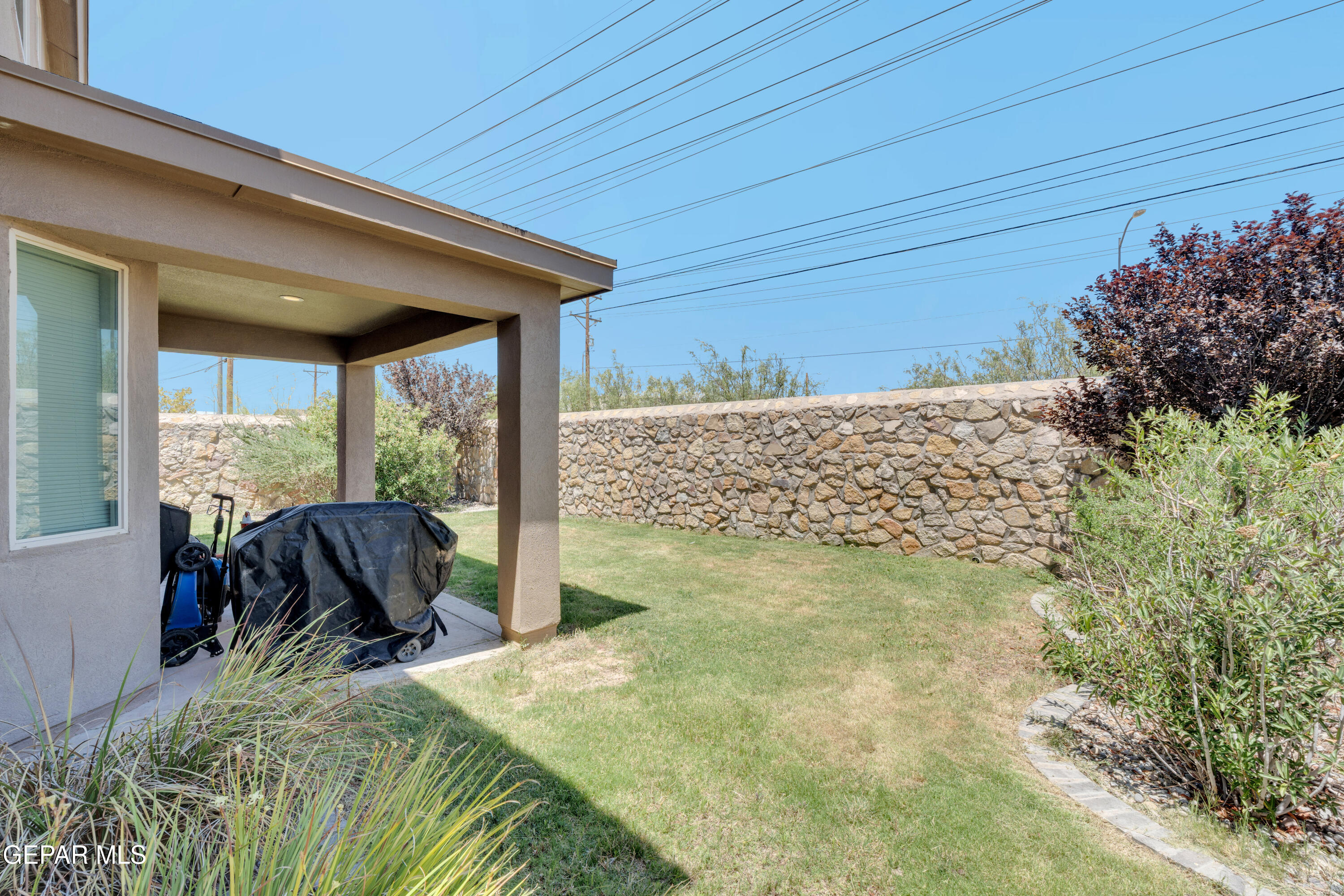 6552 Geyser Drive Property Photo 8
