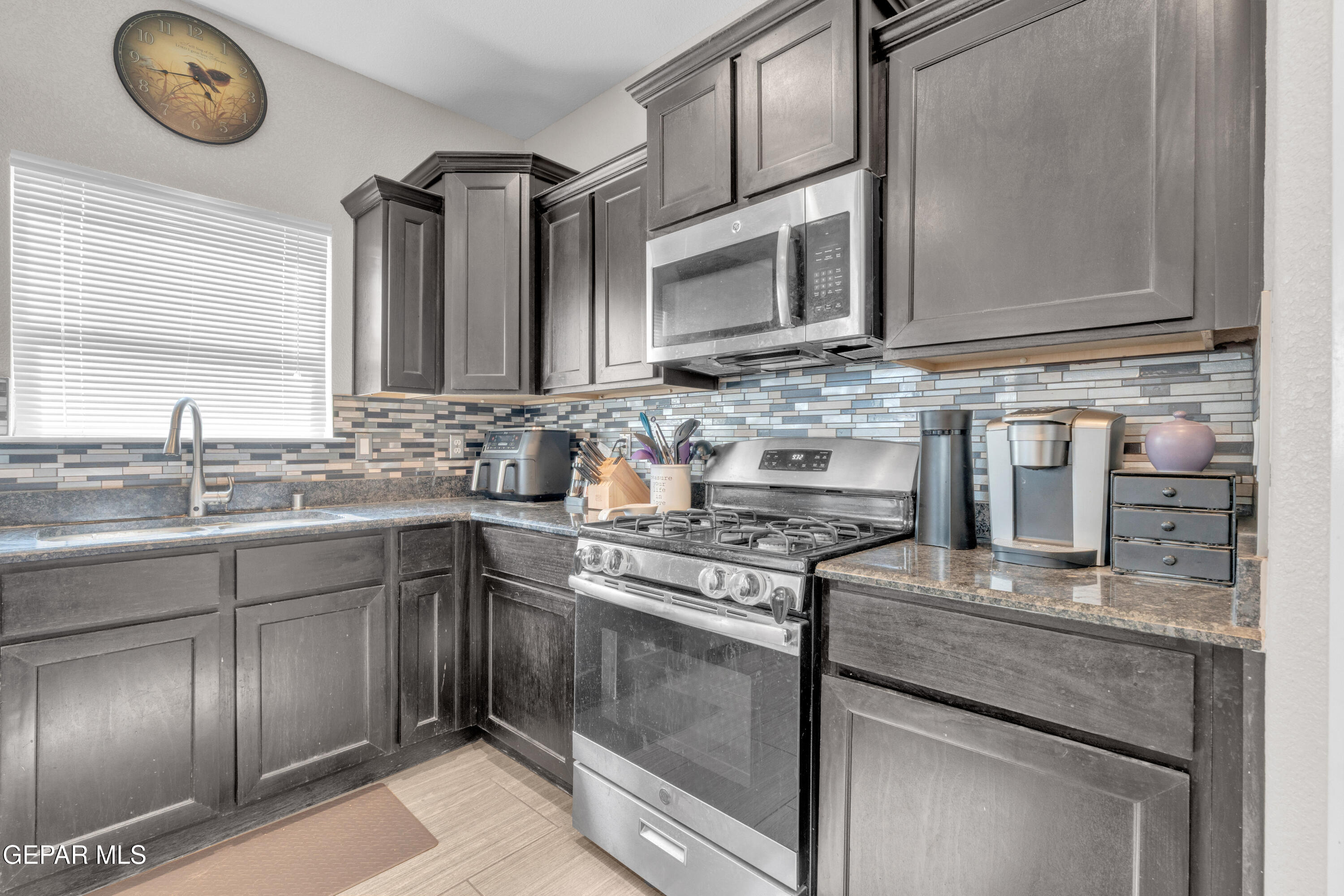 6552 Geyser Drive Property Photo 27