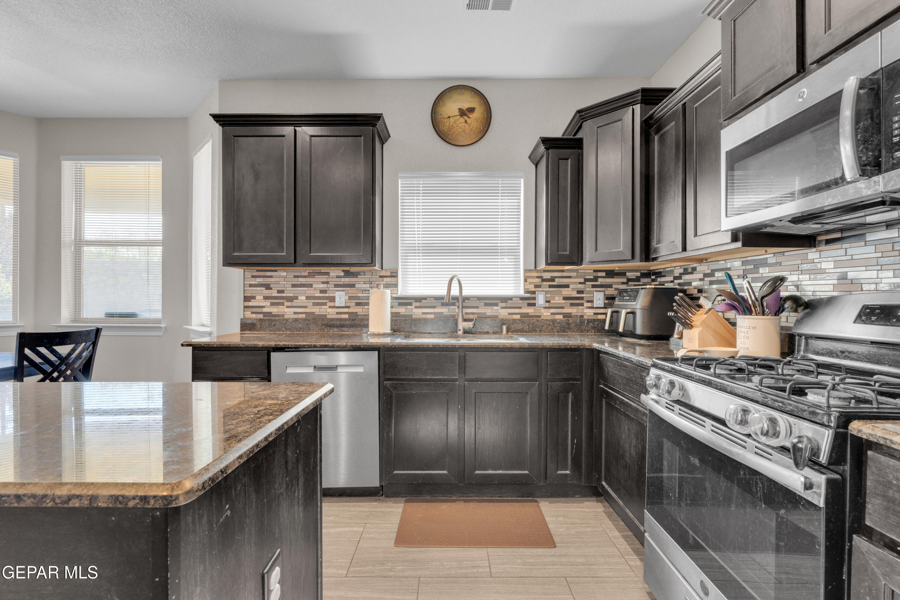 6552 Geyser Drive Property Photo 28