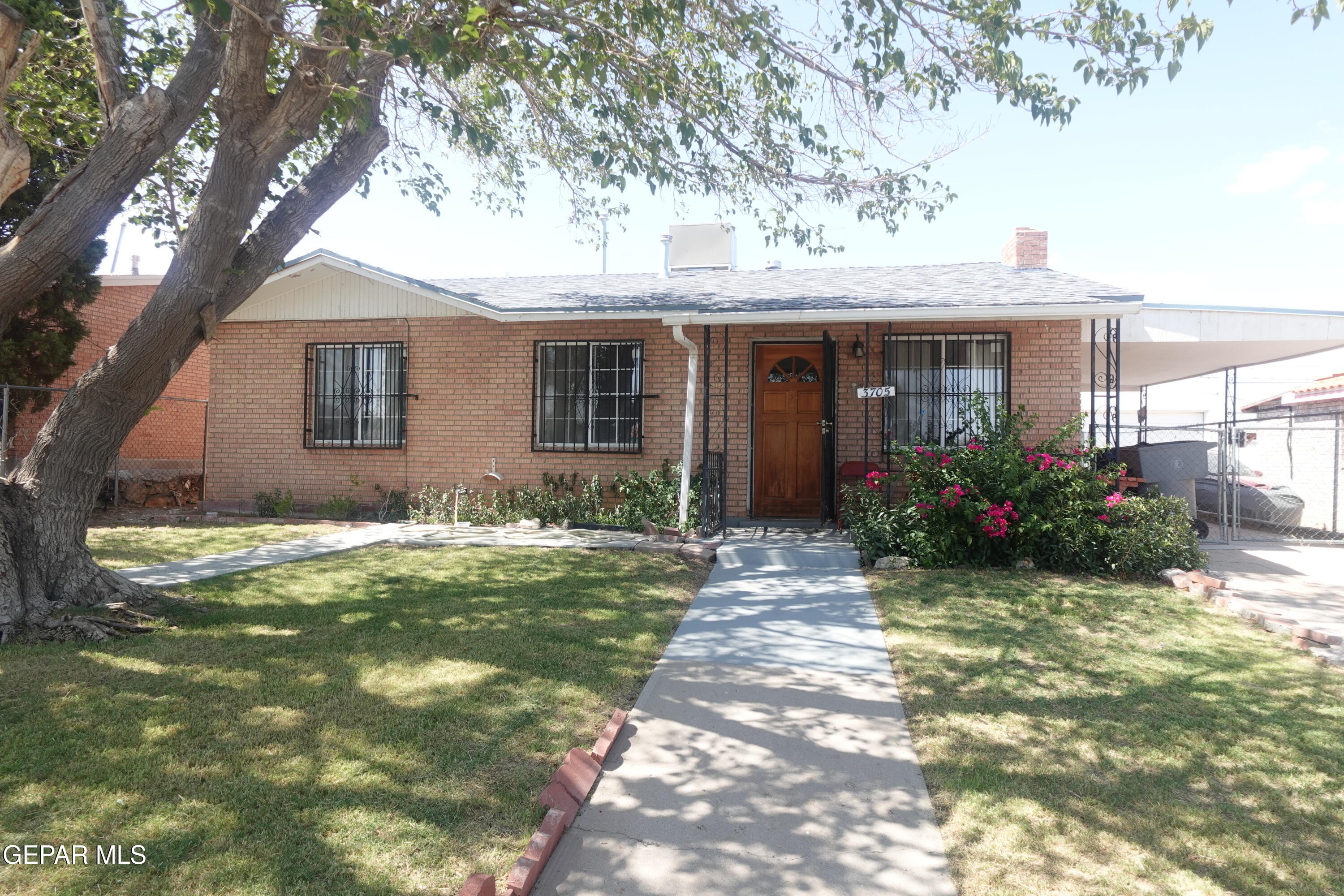 3705 Flory Avenue Property Photo 1