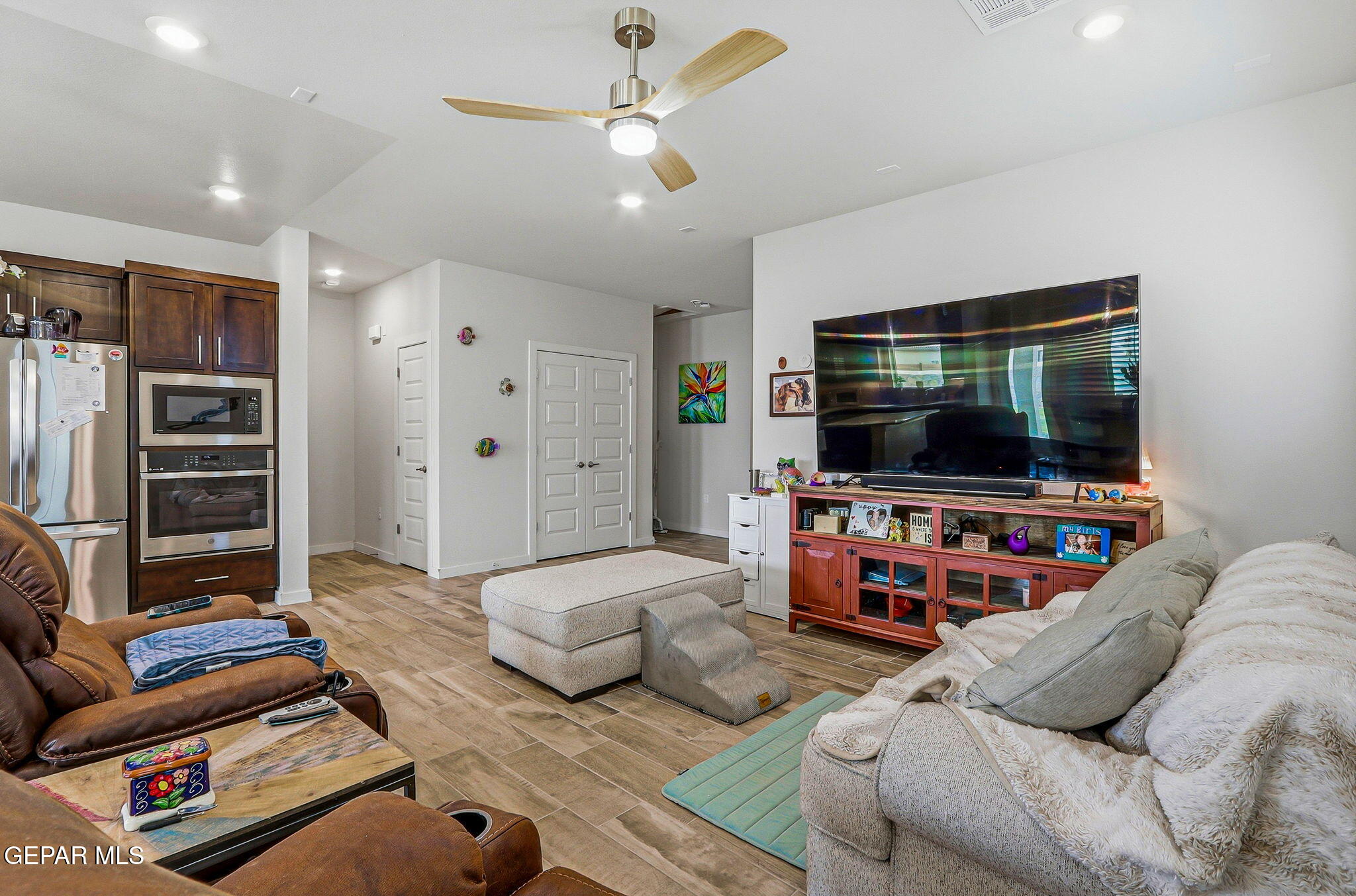 909 Indigo Sky Street Property Photo 17
