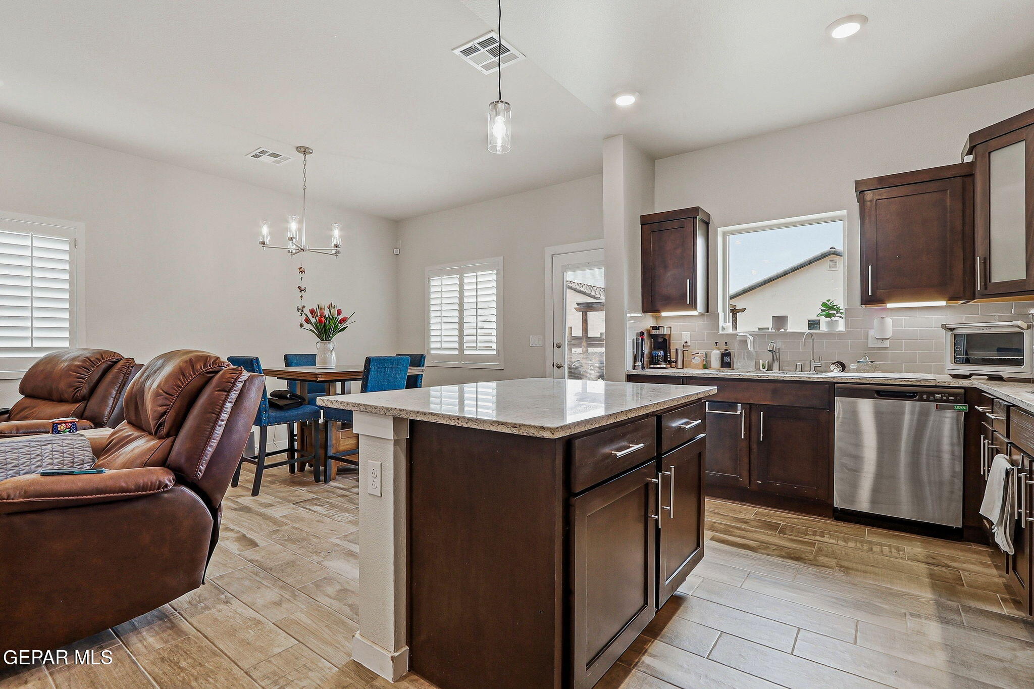 909 Indigo Sky Street Property Photo 26