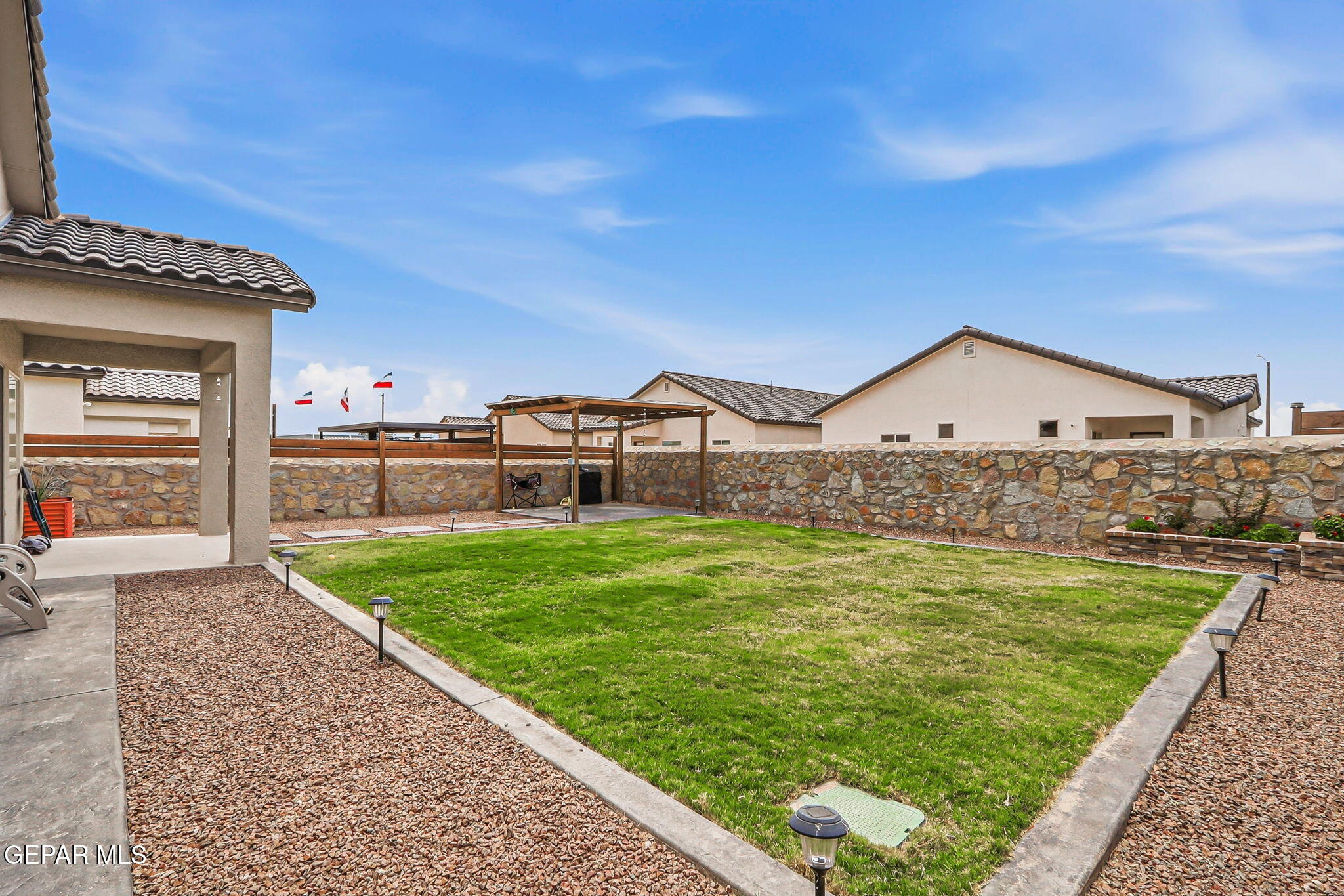 909 Indigo Sky Street Property Photo 38