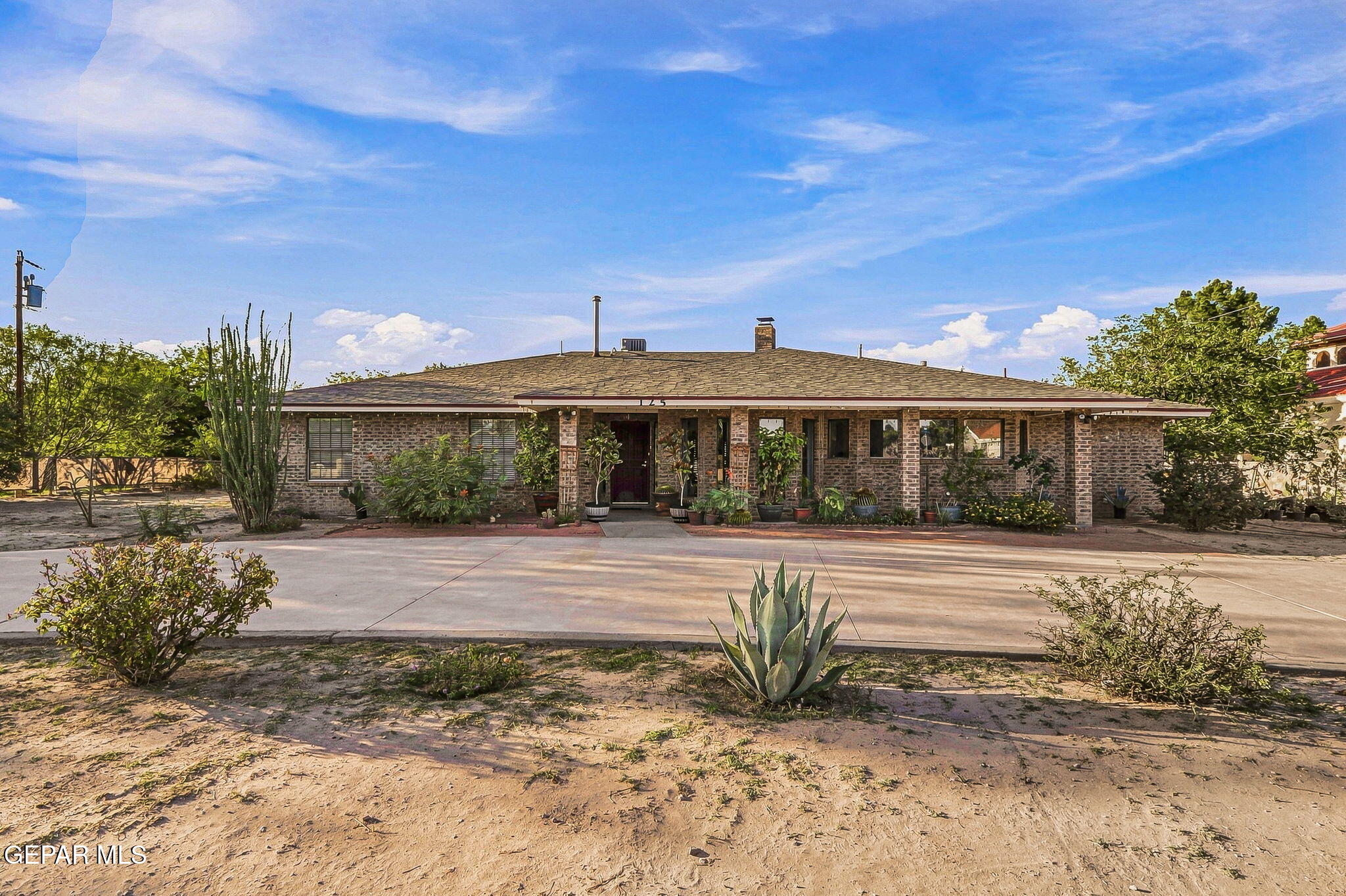 125 La Nell Drive Property Photo 1