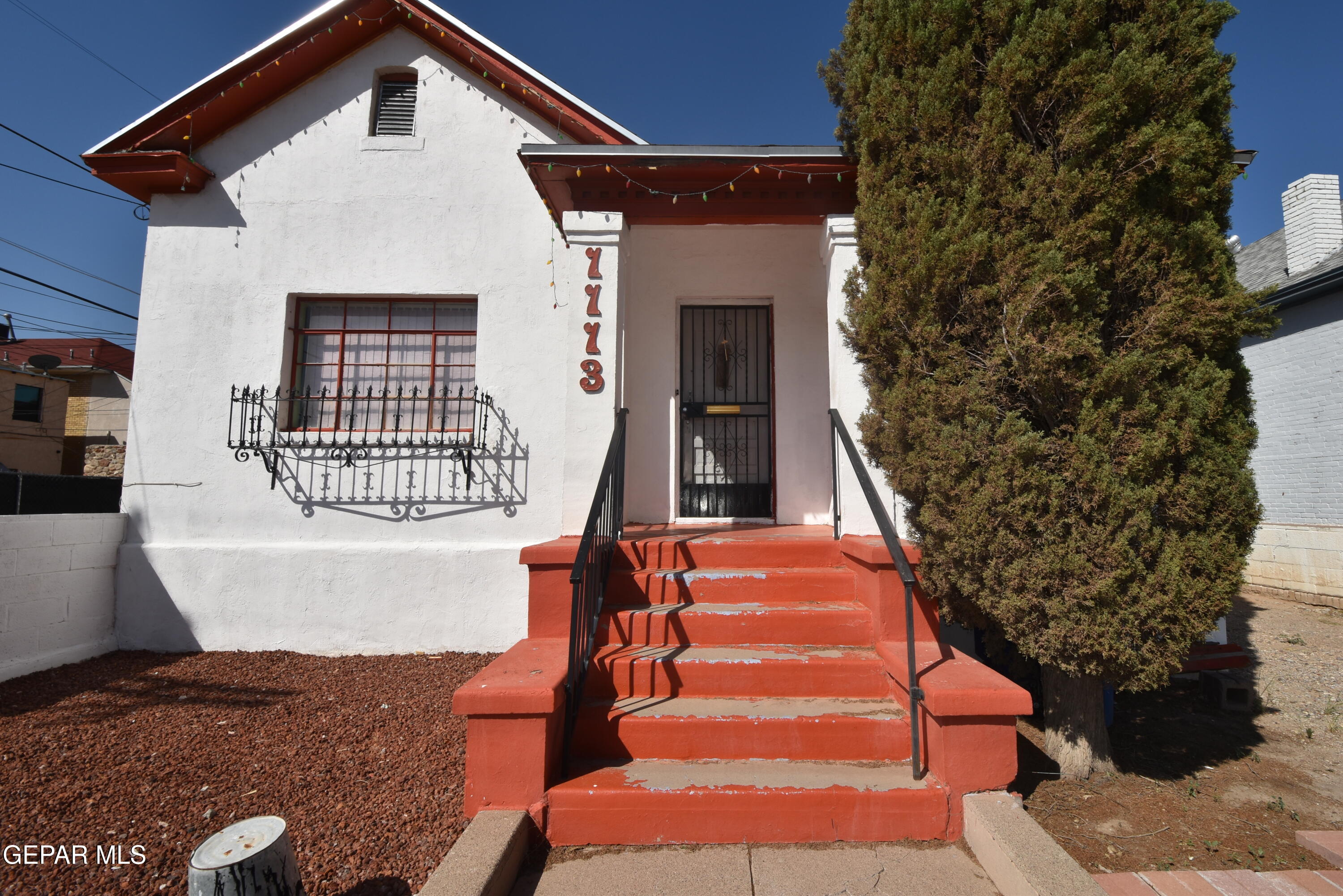 1113 N Octavia Street Property Photo 1