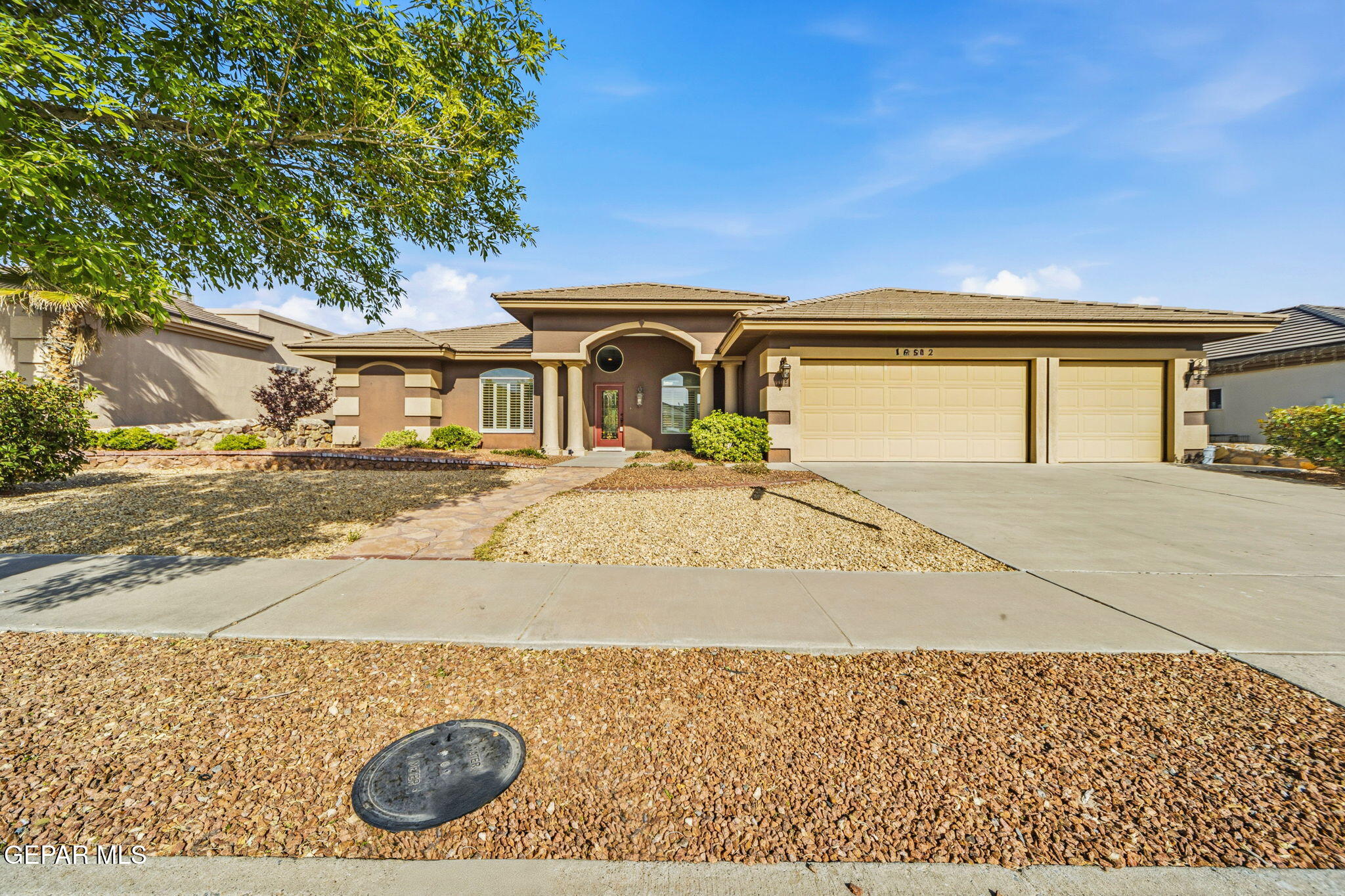 1472 PIONEER RIDGE Drive