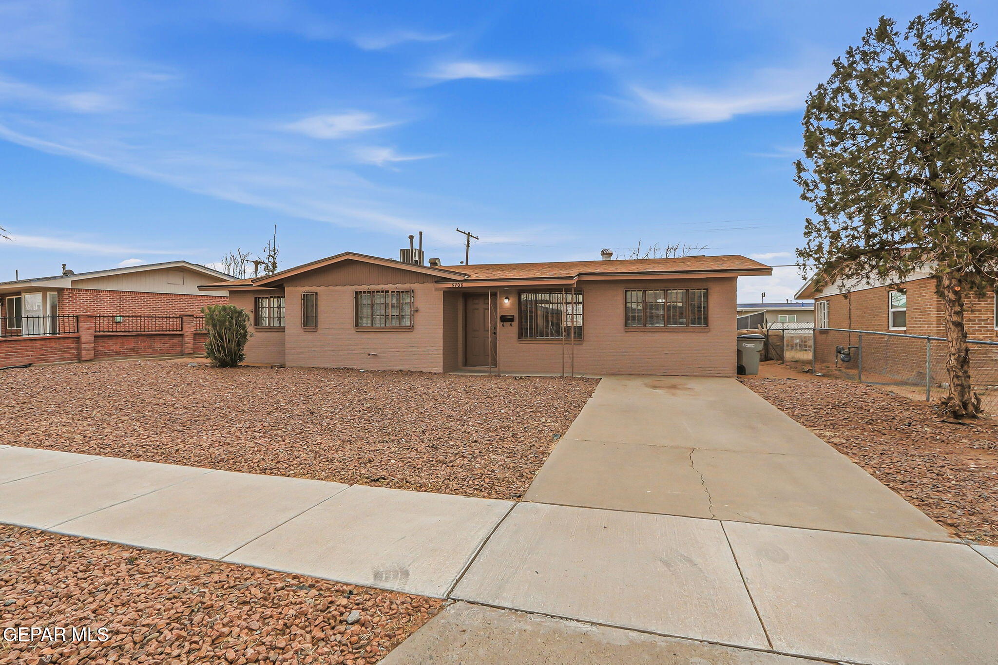 5708 Lexington Drive Property Photo 1