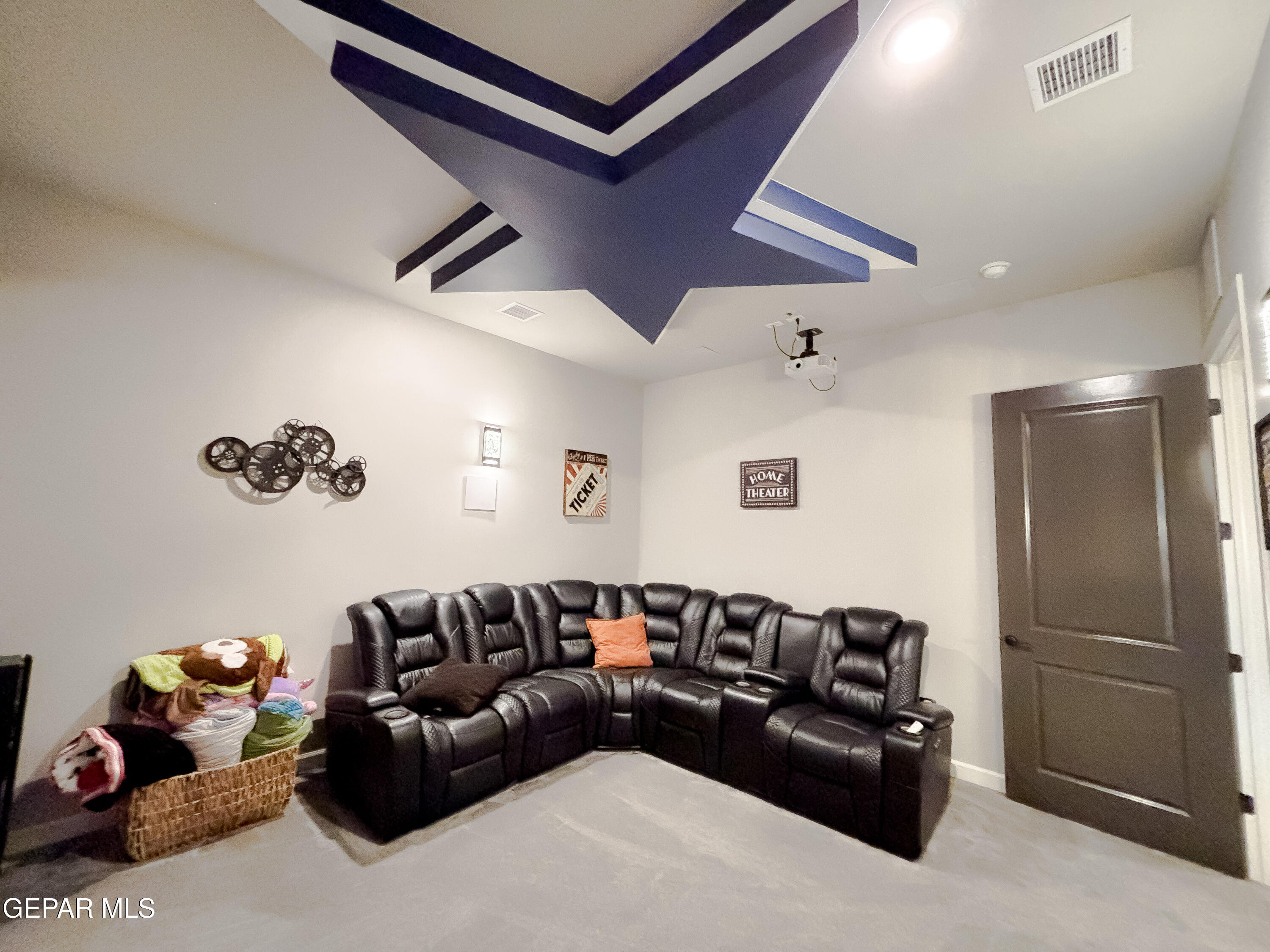 7398 Sidewinder Bend Drive Property Photo 12